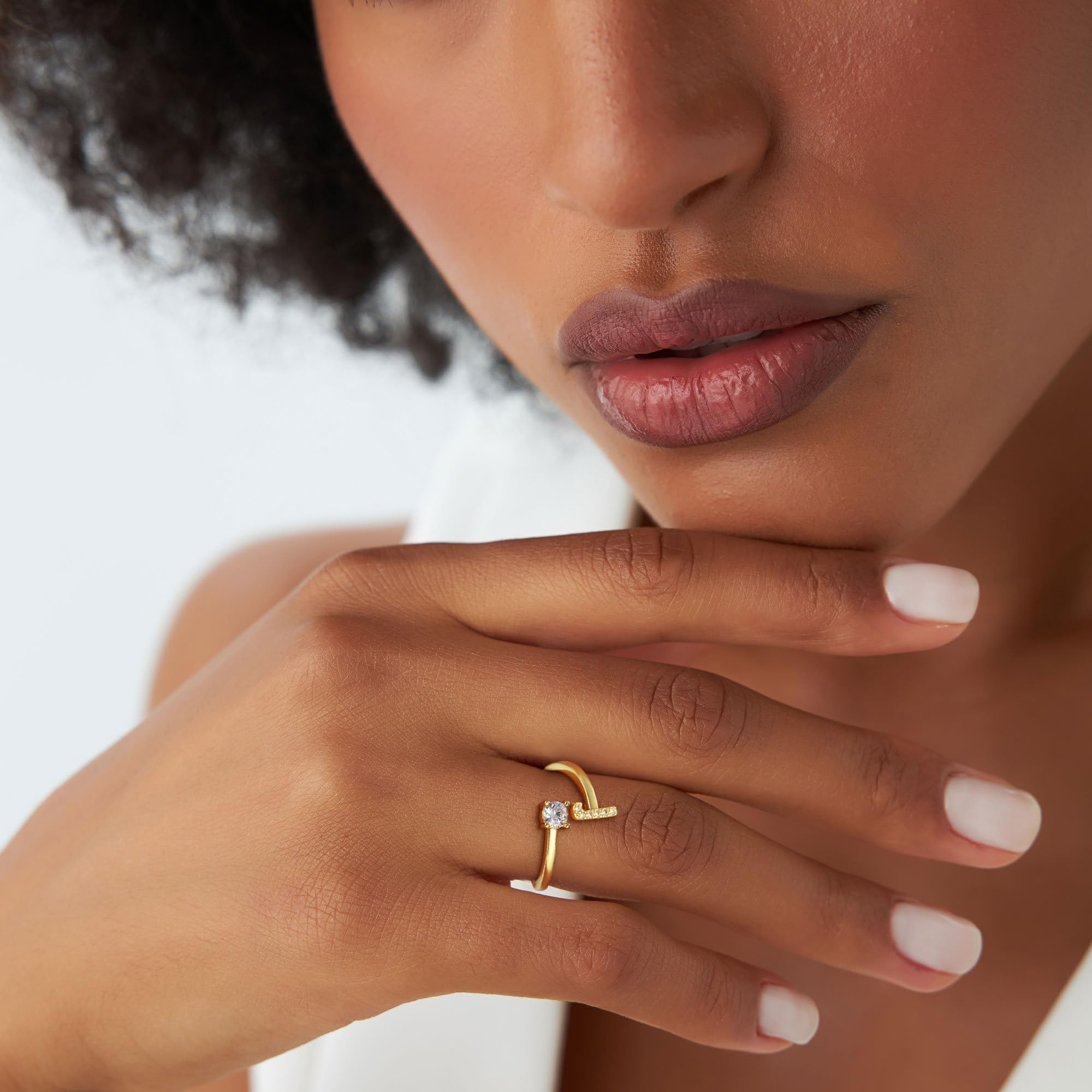 Ring Damen Gold, 14K Gold Vergoldet Ring mit Buchstaben Personalisiert Zirkonia Ringe Wasserfest Ringe Goldschmuck Valentinstag Geschenke für Frauen Freundin Mädchen