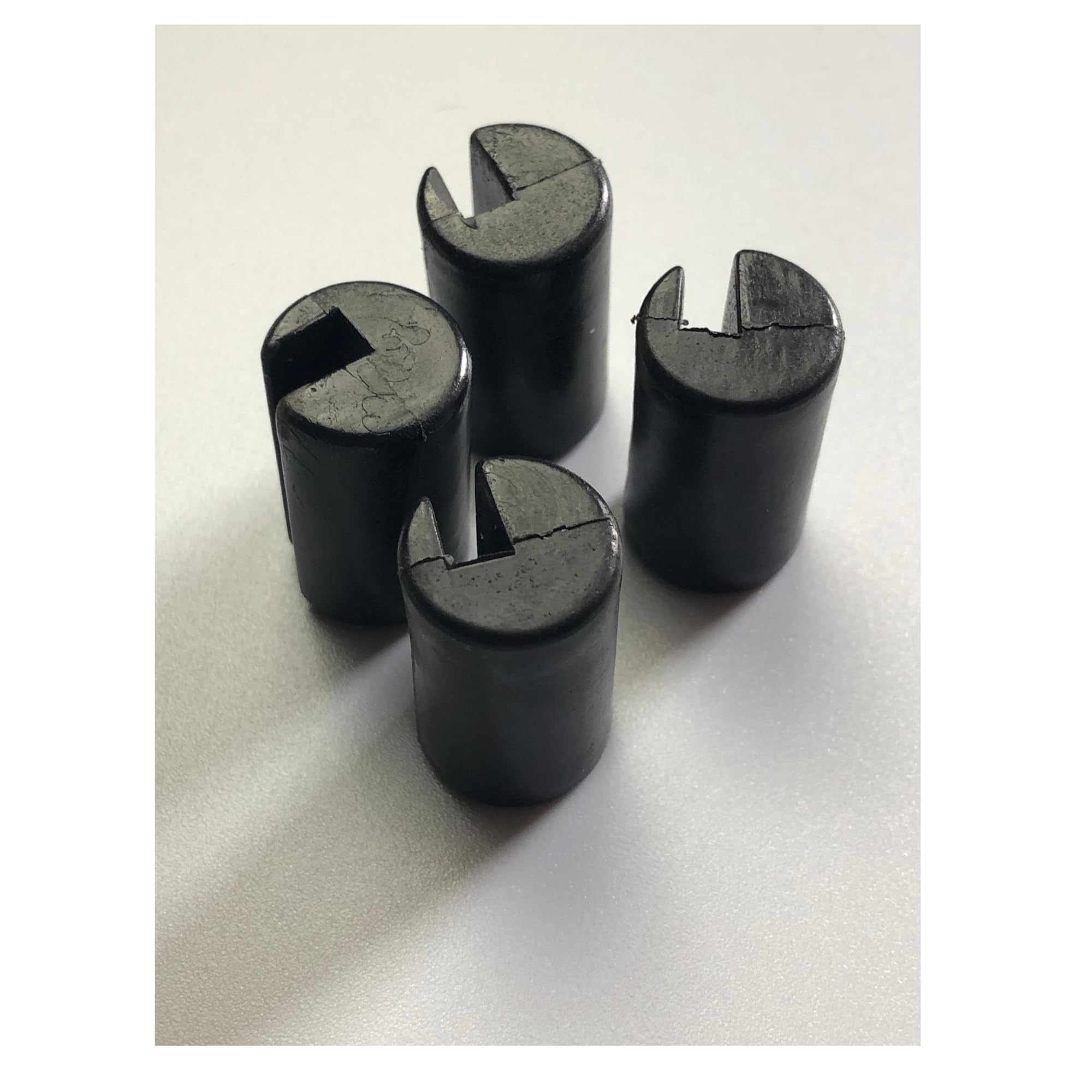 Set di 4 boccole per cerniere del cofano compatibile con Land Rover Serie 3 Defender 1983-2006 modelli PUMA - boccole di ricambio - OEM 346849