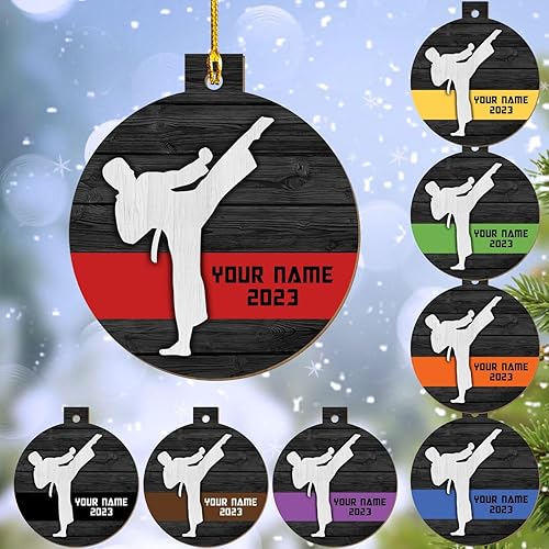 Podagree - Adornos de karate con nombre personalizado para árbol de Navidad, adorno de Navidad de karate de madera personalizado para Navidad 2023,
