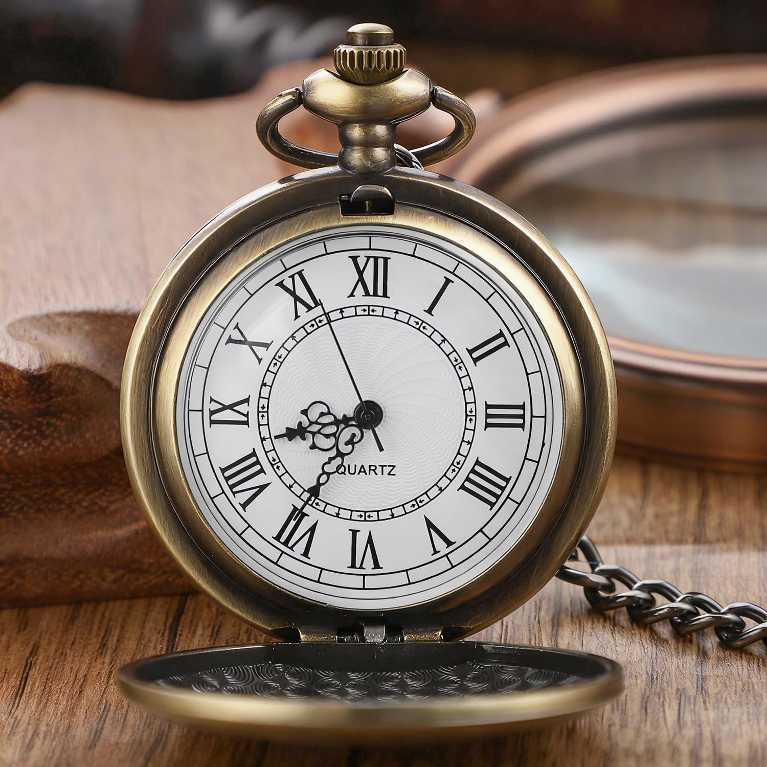 Smooth Shield Round Case Quartz Pocket Watch Quartz Movement with Chain