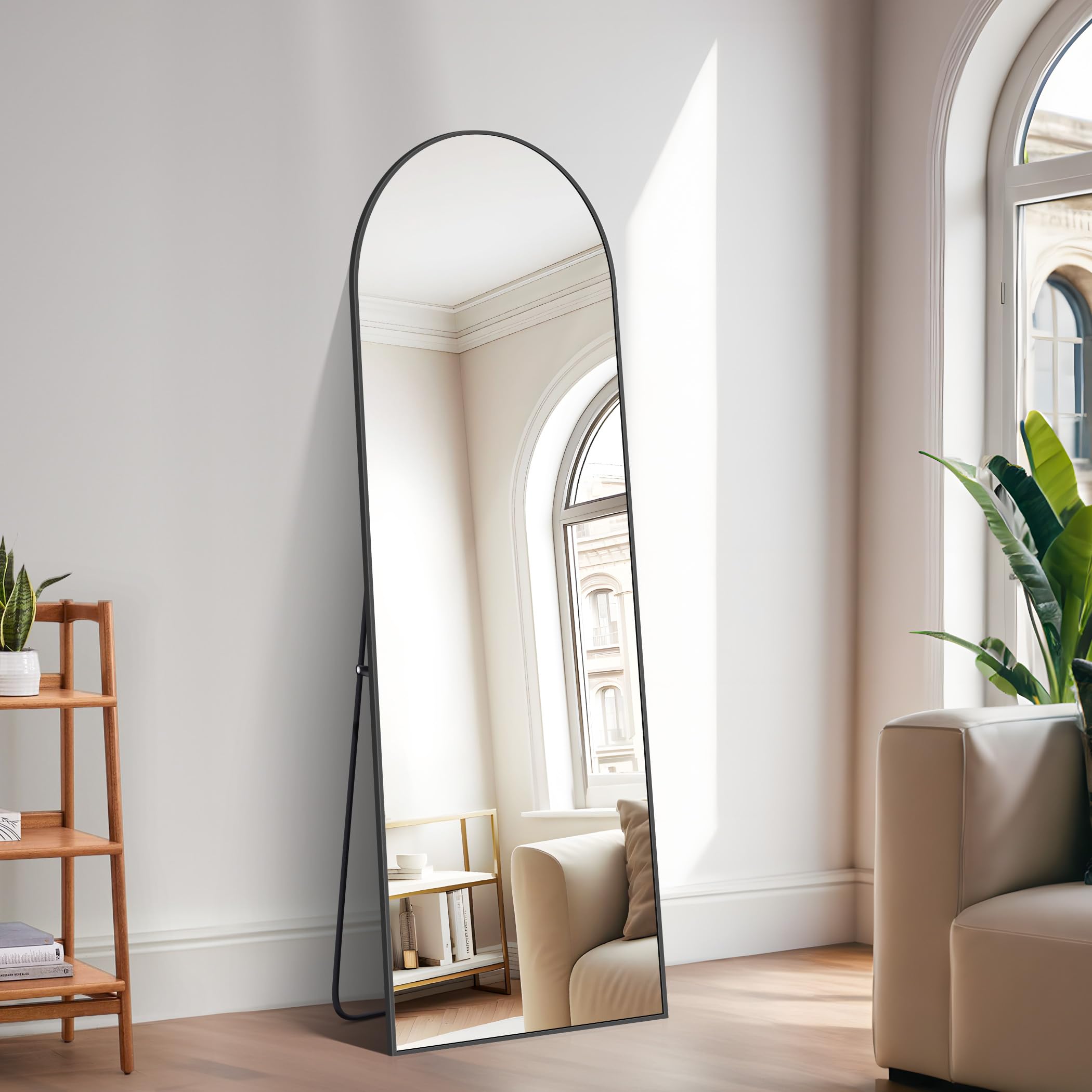 Miroir sur Pied 150 x 40 cm, Grand Miroir Mural en Pleine Longueur avec Cadre en Aluminium Noir, Miroir Arqué pour Salle de Bain, Chambre, Entrée et Couloir