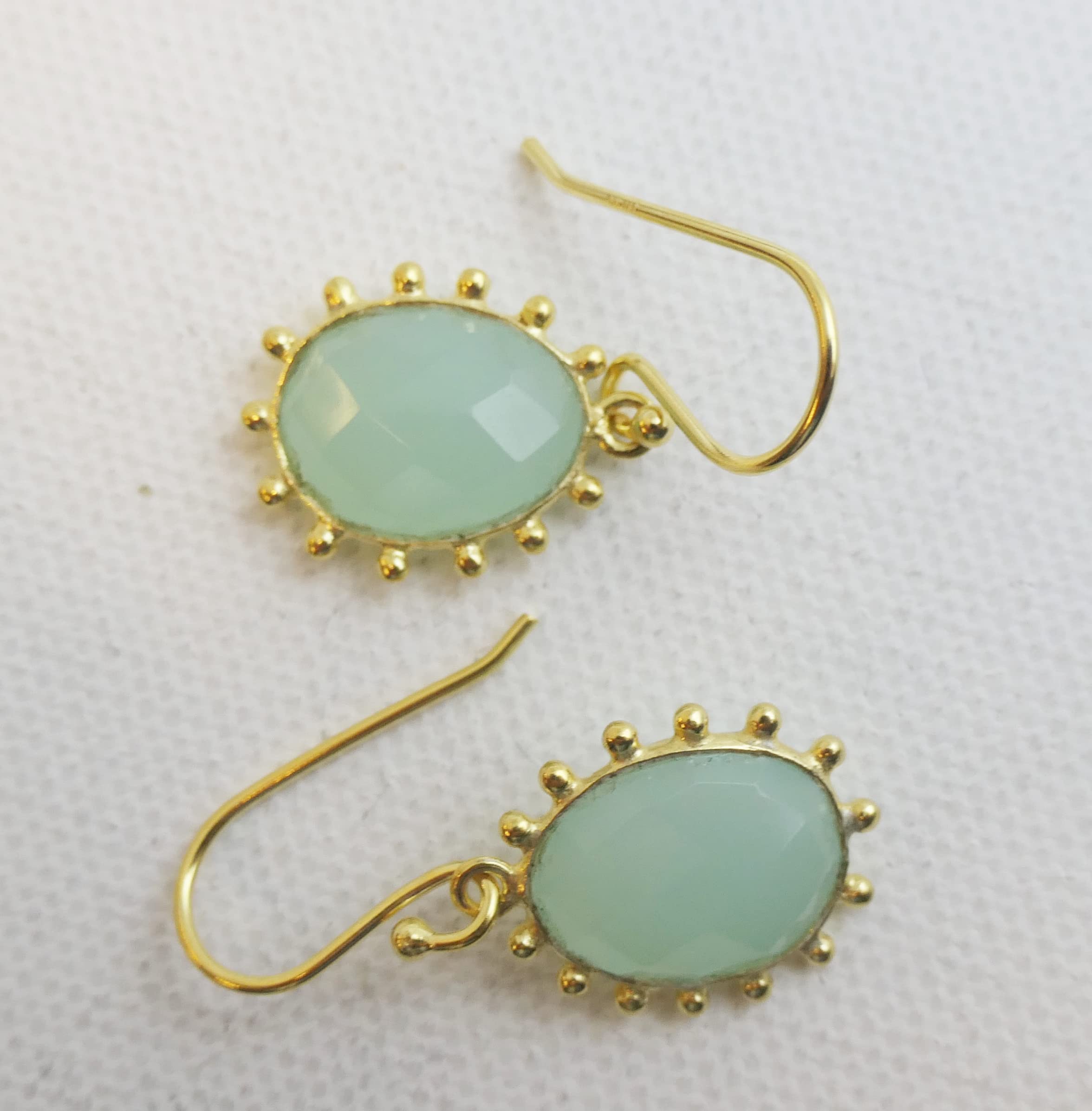Orecchini in argento sterling placcato oro Aqua Chalcedony | Gemma Naturale - Regalo di Compleanno - Regalo di Natale - Idee Regalo Fatto a Mano per le Donne