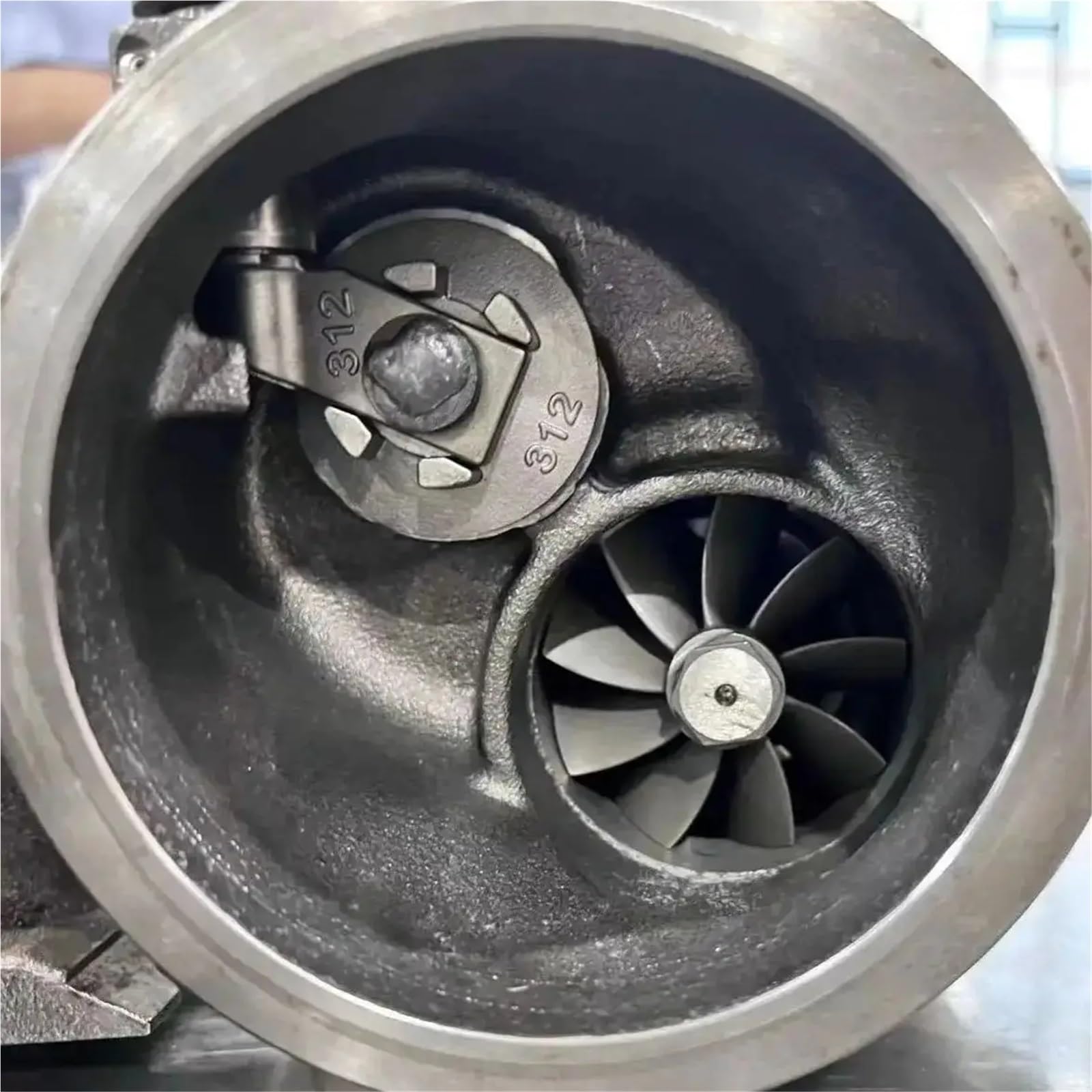 Turbocompressore automobili Migliora le prestazioni per dell'ibrido per BMW