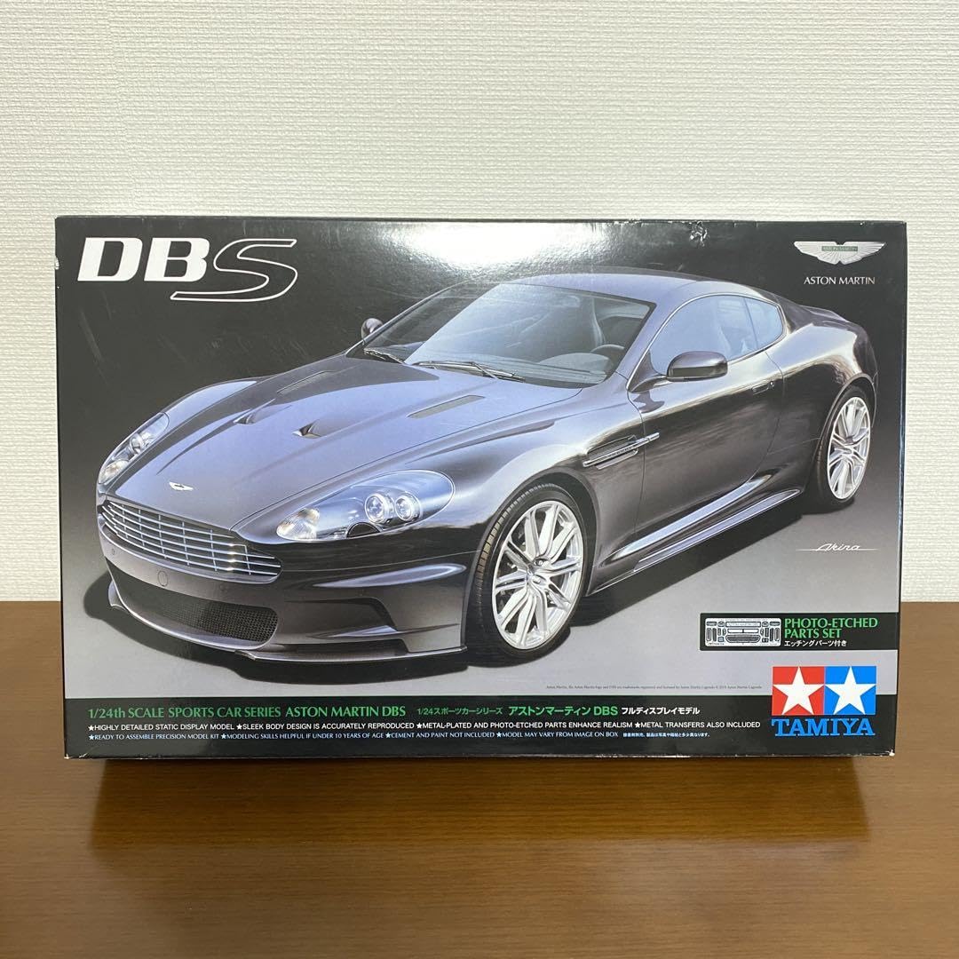 Amazon.co.jp: タミヤ 124 アストンマーティン DBS スペアパーツ多数 