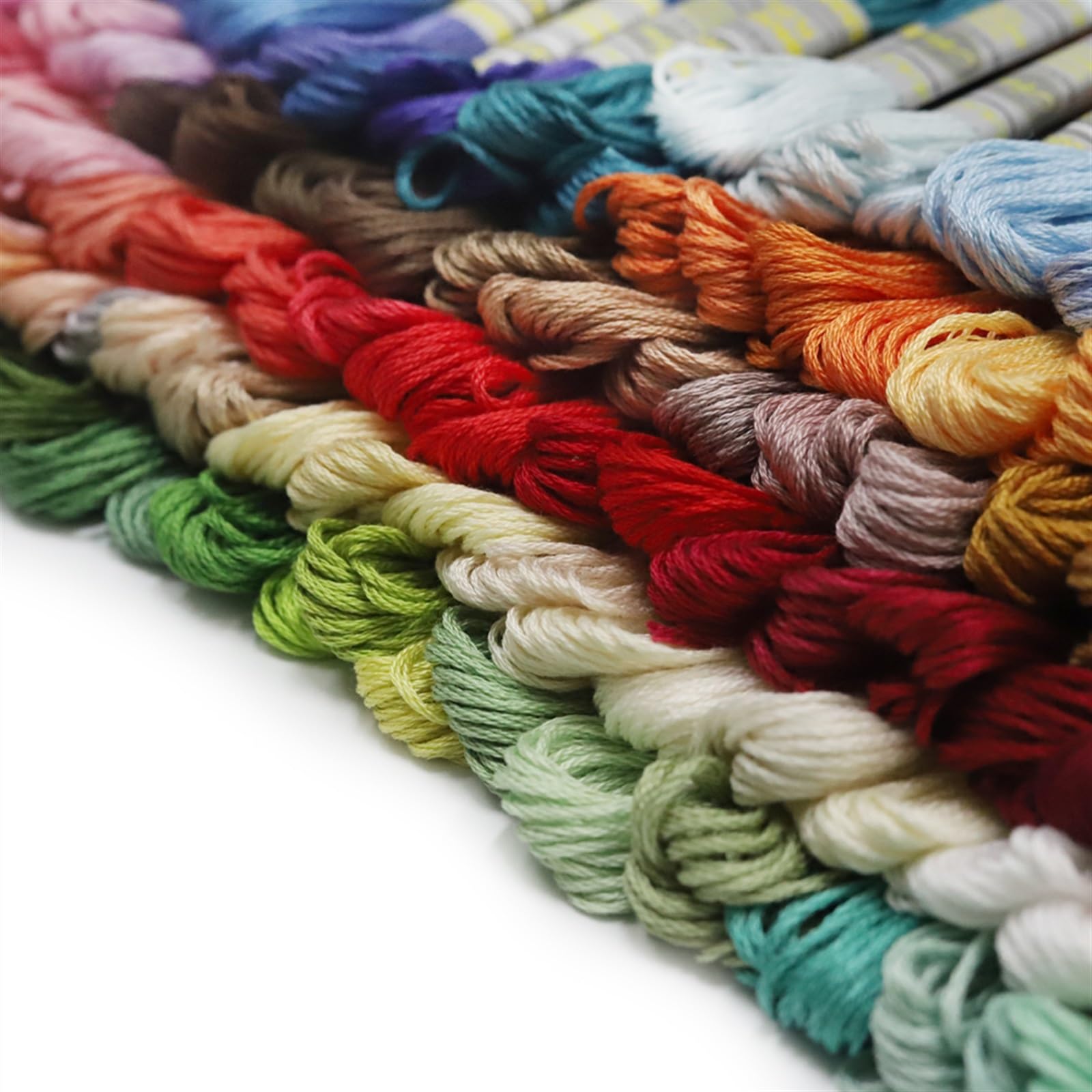 Kit de hilos de bordar, Hilo de bordado algodón for punto, 150 colores aleatorios, 8,7 yardas, piezas