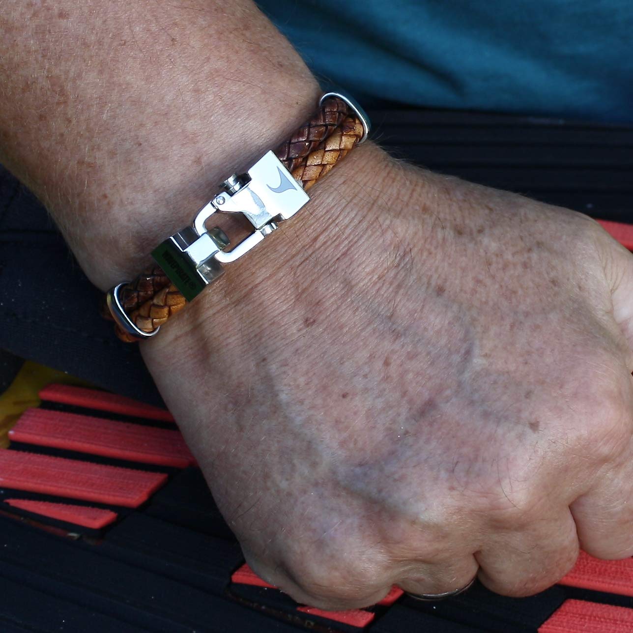 Echt Leder-Armband TURN F Braun Cognac für Herren - Magnetverschluss, Edelstahl, Geschenkbox