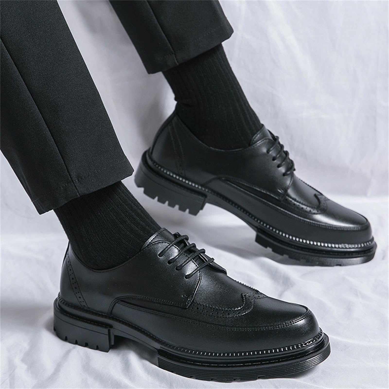 Męskie buty wizytowe typu brogs grube sznurowane skórzane biznesowe typu oksfordy do biura na formalny codzienny dzień