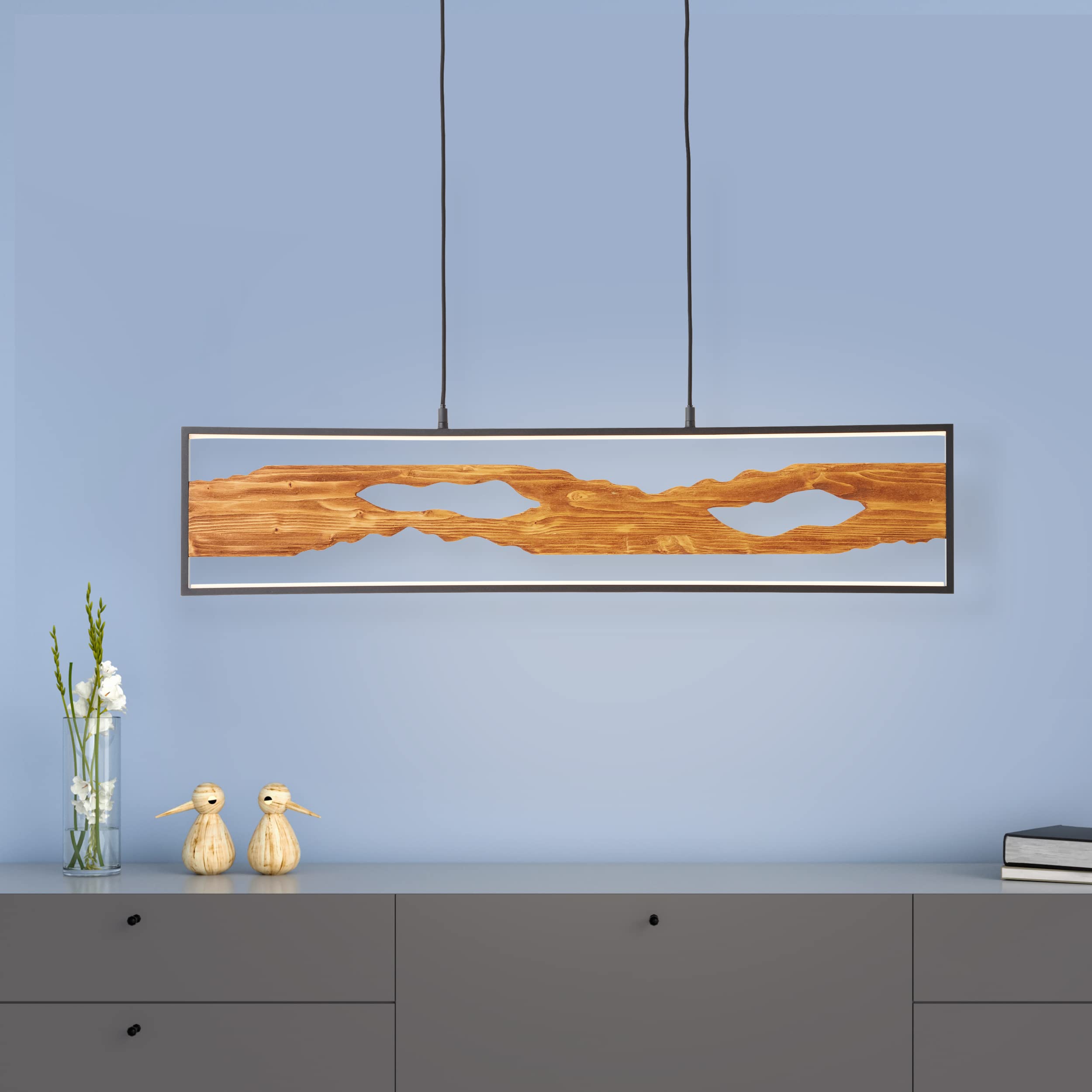 Lightbox LED Hängelampe - höhenverstellbare Pendelleuchte mit warmweißer Lichtfarbe - 150 cm x 8,5 cm - 20 W - 2300 Lumen - aus Aluminium/Metall/Holz aus Kiefern - in Schwarz/Braun