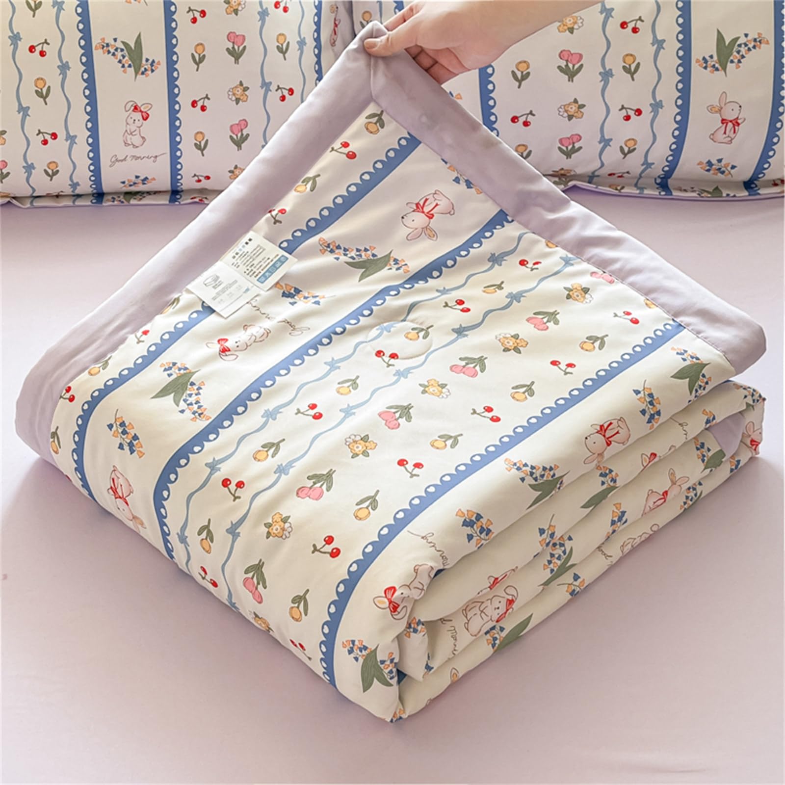 Chickwin Coverless Duvet 4.5 Tog Quilted Bedspreads Double Single King, Reversible Lightweight Microfiber Coverlets Quilt Comforter Easy Care Sofa Blanket Throw (Rabbit,180x220cm)