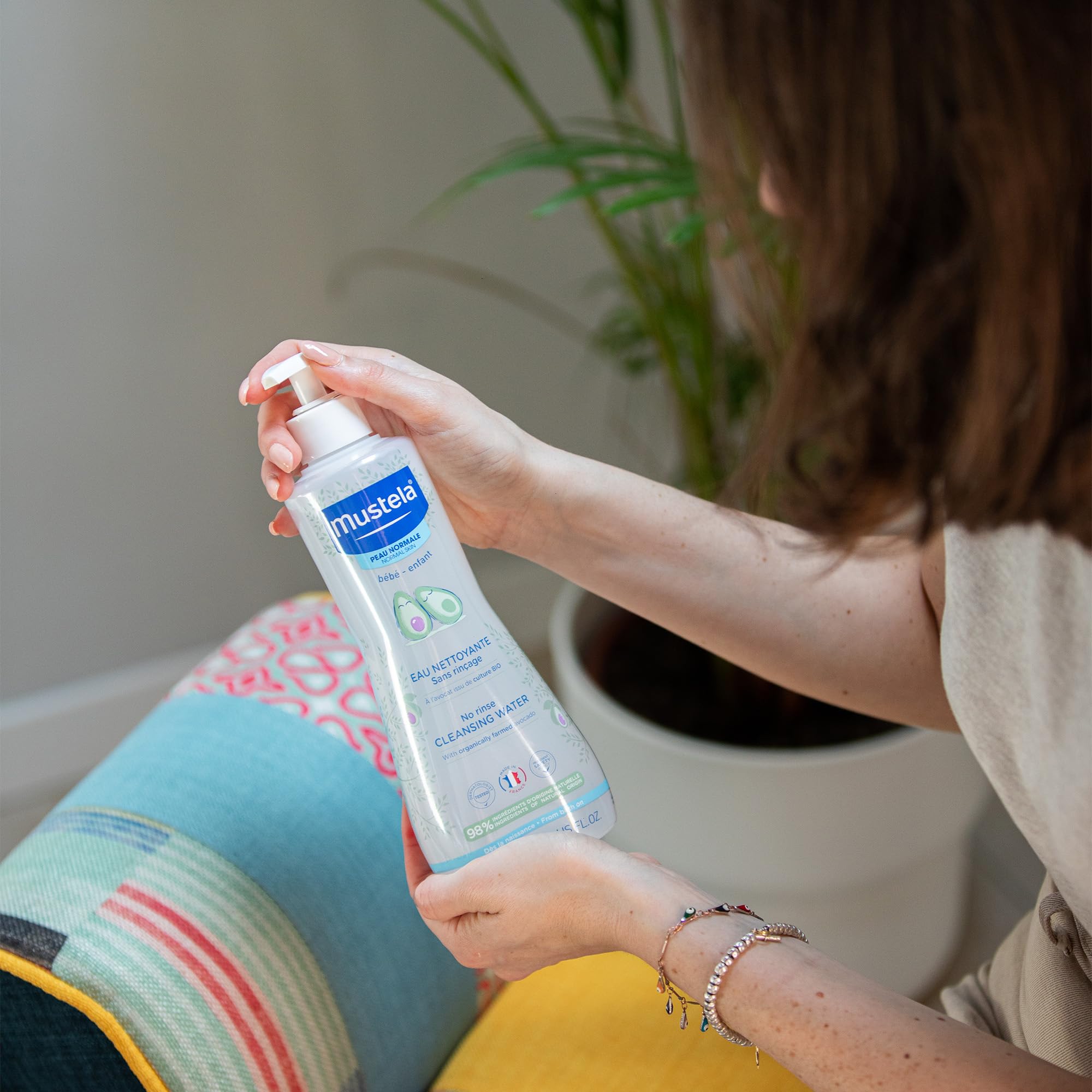 Mustela Woda czyszcząca z awokado bez spłukiwania, 500 ml
