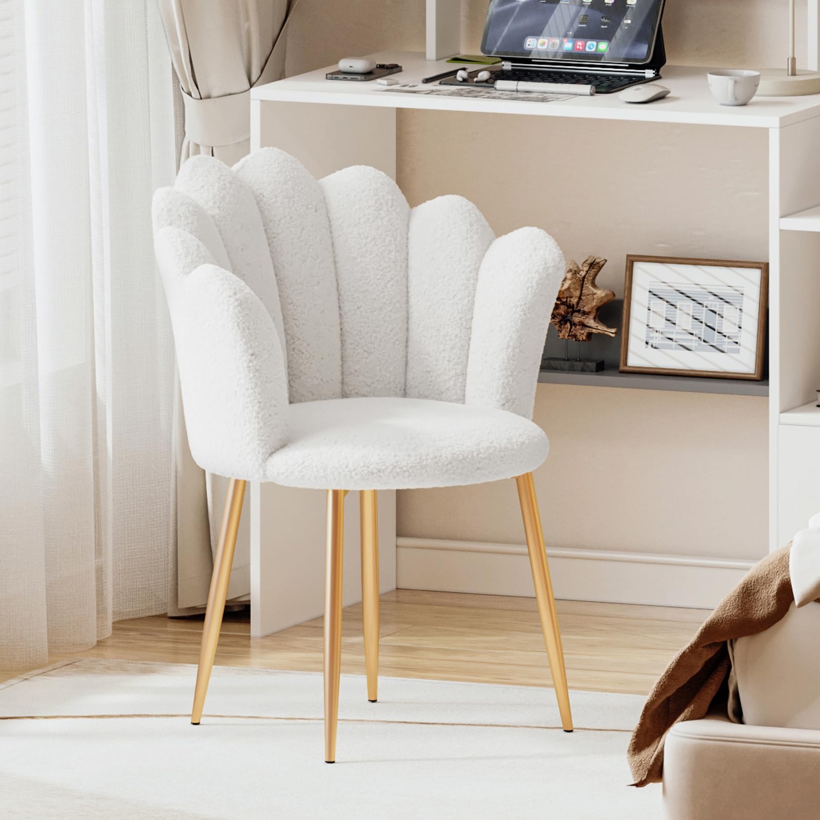 Chaise de Coiffeuse, Fauteuil en Tissu Bouclé avec Pieds Métalliques Dorés, Chaise Rembourrée pour Salon, Fauteuil Lounge Confortable, 62 x 56 x 79cm, Blanc