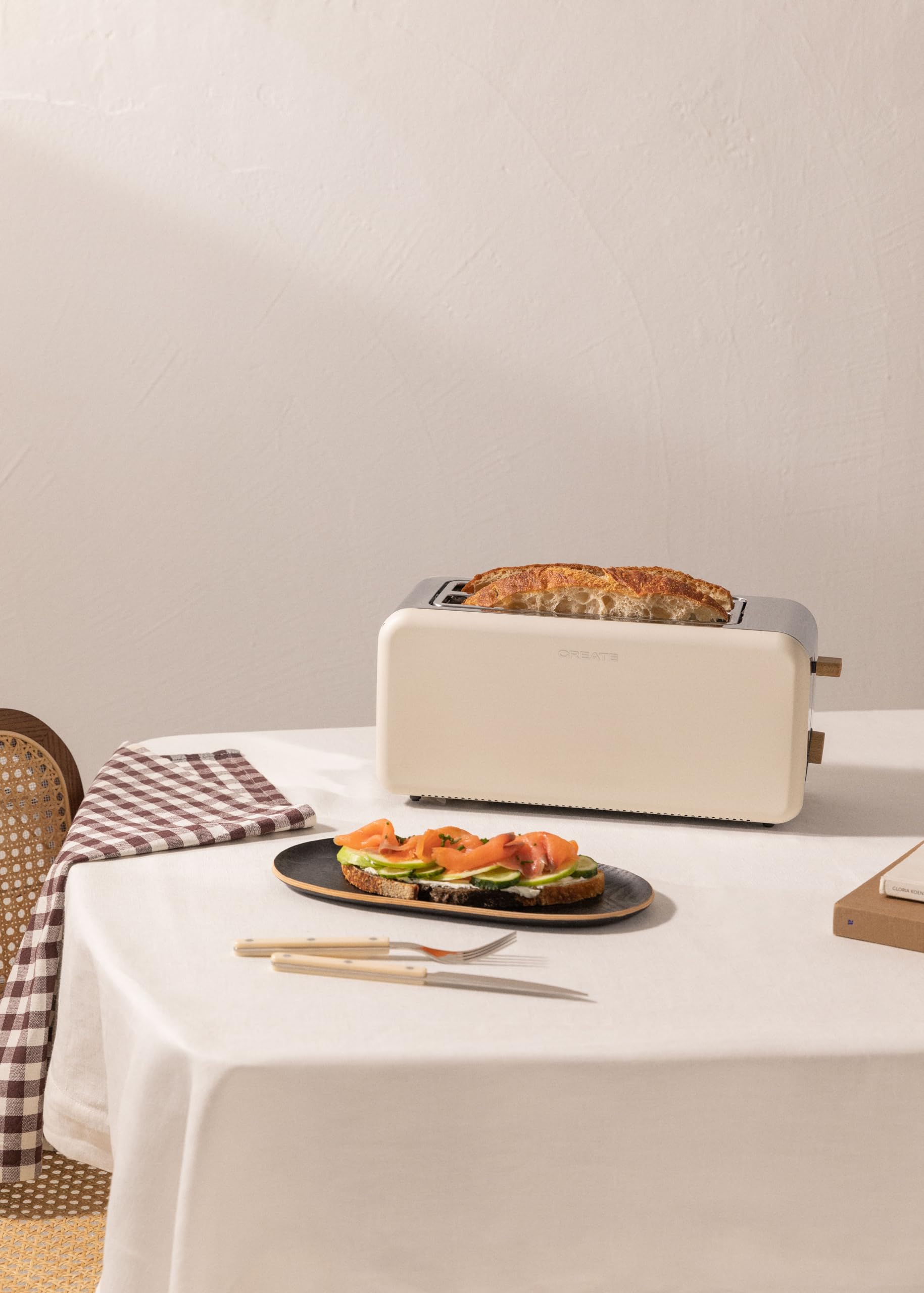CREATE/TOAST RETRO XL/Tostadora blanco roto / 6 Niveles de potencia, bandeja recogemigas, termostato, descongelación, recalentar, 2 ranuras rebanadas anchas, 1500W