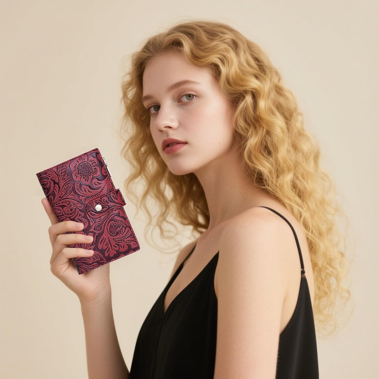 GOIACII Women's Wallet RFID Blocking Trifold Ladies Travel Wallet Purse with Coin Zipper Pocket Red - Image 6