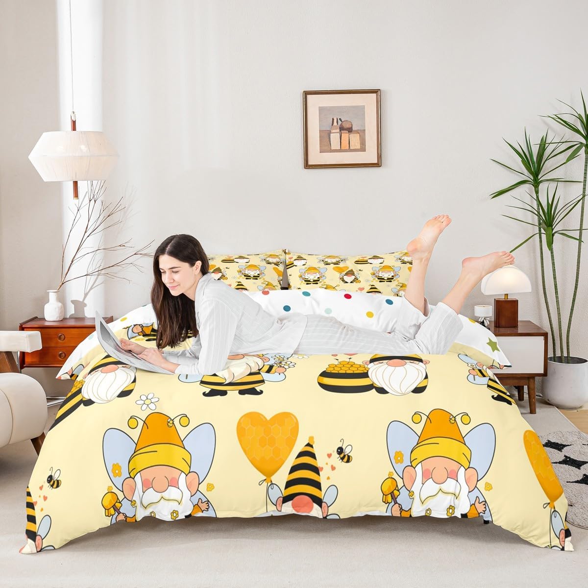 Erosebridal Kids Cartoon Bee Gnomes Bedding Set Twin Size Cute Honey Bee Comforter Cover for Boys Girls Room Decor White Daisy Floral Duvet Cover Yellow Honeycomb Quilt Cover 1 Pillow Case