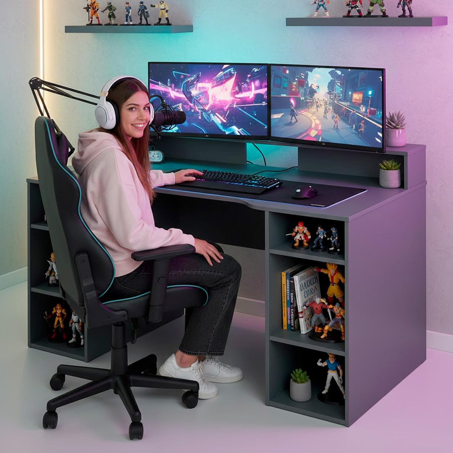 Arreditaly Scrivania Gaming Con Ripiani Porta PC E Supporto Monitor Con Passacavi Tavolo Gamer Reversibile Ampio Piano Ergonomico Per Setup Gaming Studio Ufficio 136 x 67 x 88 Cm Grigio Antracite