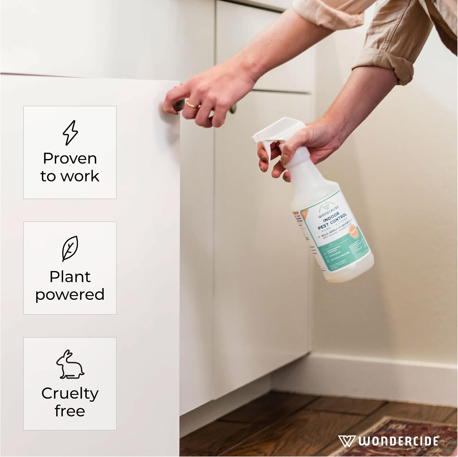 Wondercide - Indoor Pest Control Spray for Home and Kitchen - Ant, Roach, Spider, Fly, Flea, Bug Killer and Insect Repellent - with Natural Essential Oils - Pet and Family Safe — Cedarwood 32 oz