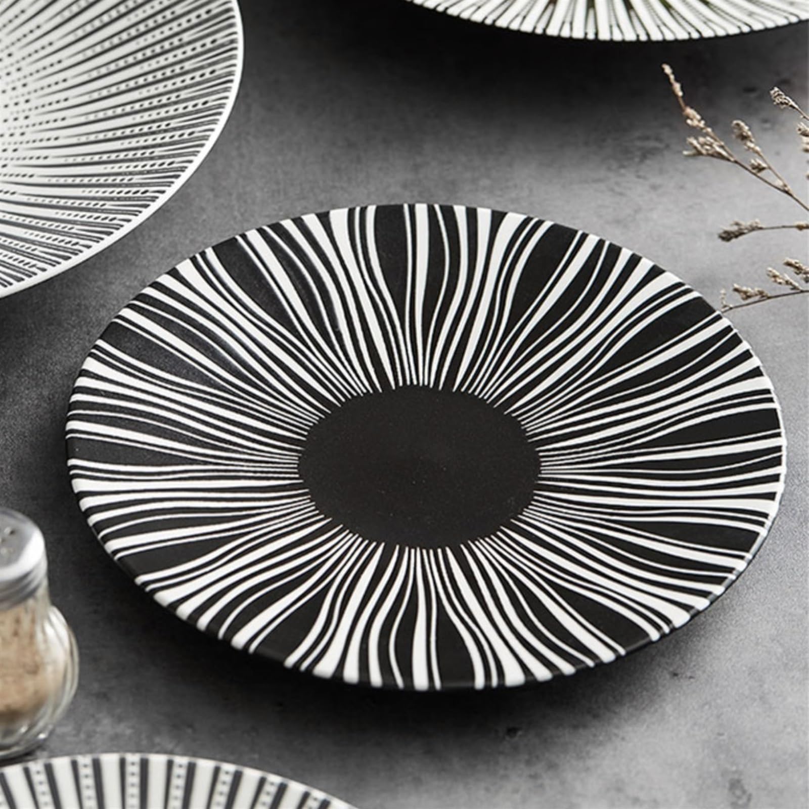 Forniture Per Feste Piatto da pranzo in ceramica Cibo occidentale Piatto da pranzo cinese Cucina domestica Piatto da ristorante Piatto piatto a righe tonde Vassoio di frutta da dessert Piatti Della Fe