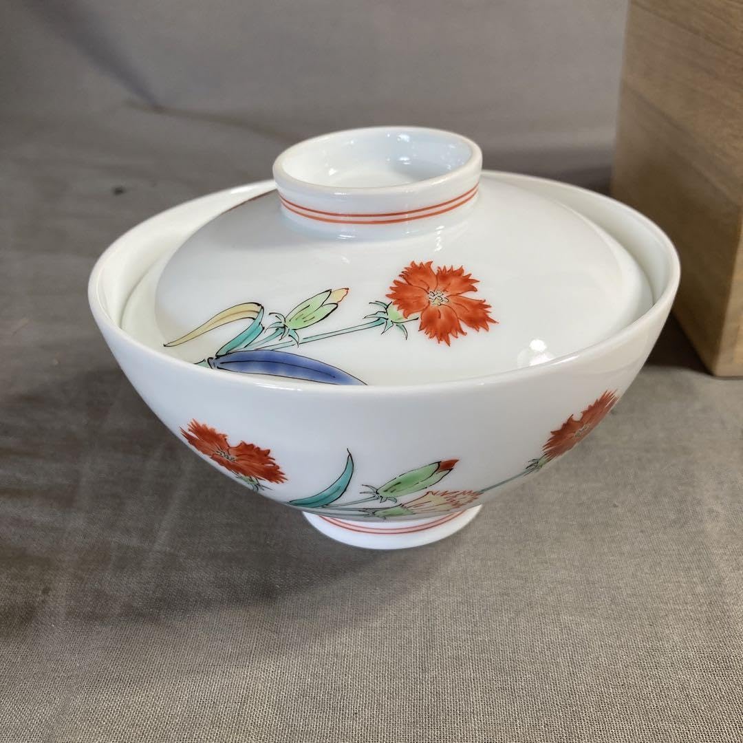 【柿右衛門】赤絵の伝統　銘窯　人間国宝　十四代柿右衛門作　錦岩牡丹文　蓋付大飯碗 Amazon.co.jp: 柿右衛門赤絵の伝統 日本の銘窯 人間国宝 十四代柿右