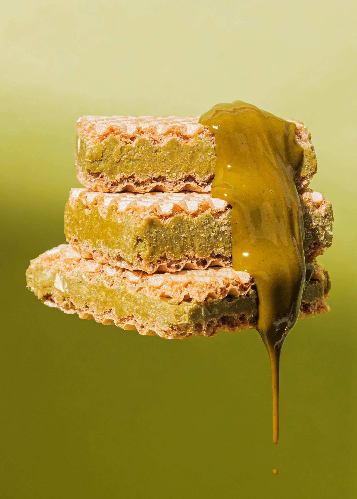KoRo - Wafer ripieni con crema di pistacchi 22 g – 45% di ripieno ai pistacchi – Cioccolato bianco – Vegan