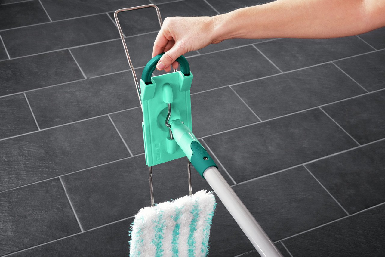 Leifheit Mopa Profi XL Micro Duo con bastone telescopico in acciaio, mop professionale con custodia per lavaggio, mop con giunto mobile a 360°