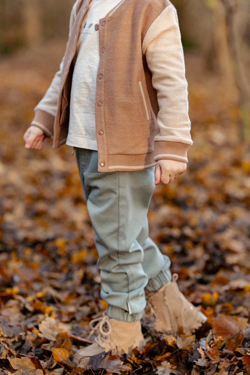 Little Dutch Cardigan Strickjacke College Jacke - mit Druckknöpfen - für Jungen - Baumwolle - Forest Friends Taupe braun (Gr. 74)