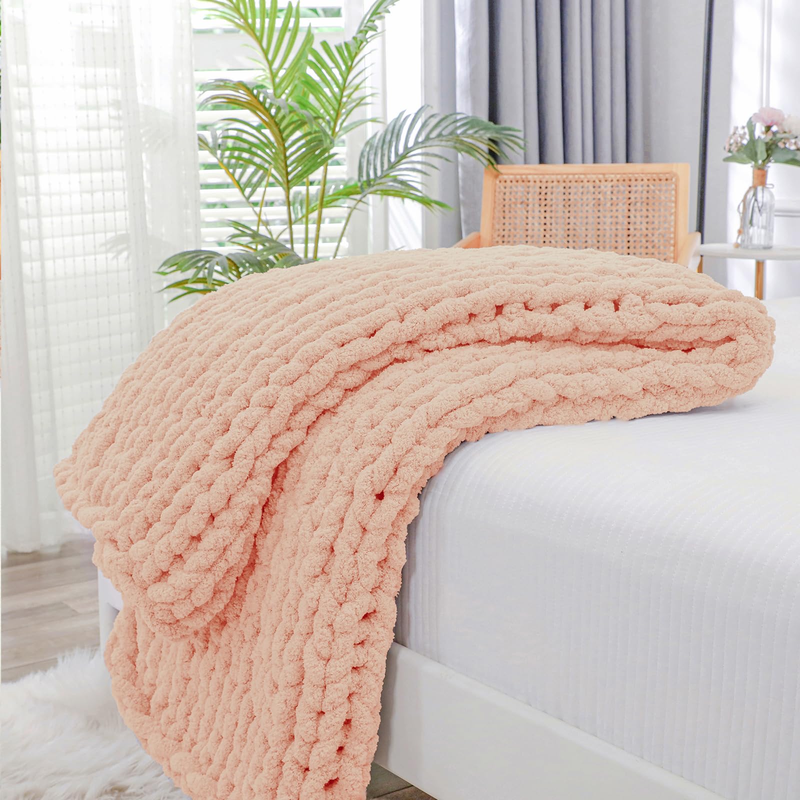 Chunky Knit Blanket Color: Peach Fuzz