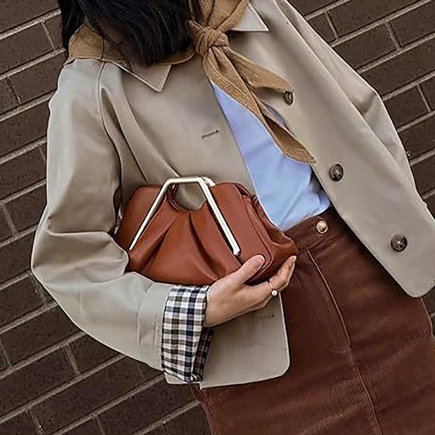 Women's Pleated Metal Frame Clutch Elegant Cloud-Shaped Leather Handbag Fashion Mini Evening Purses With Magnetic Snap