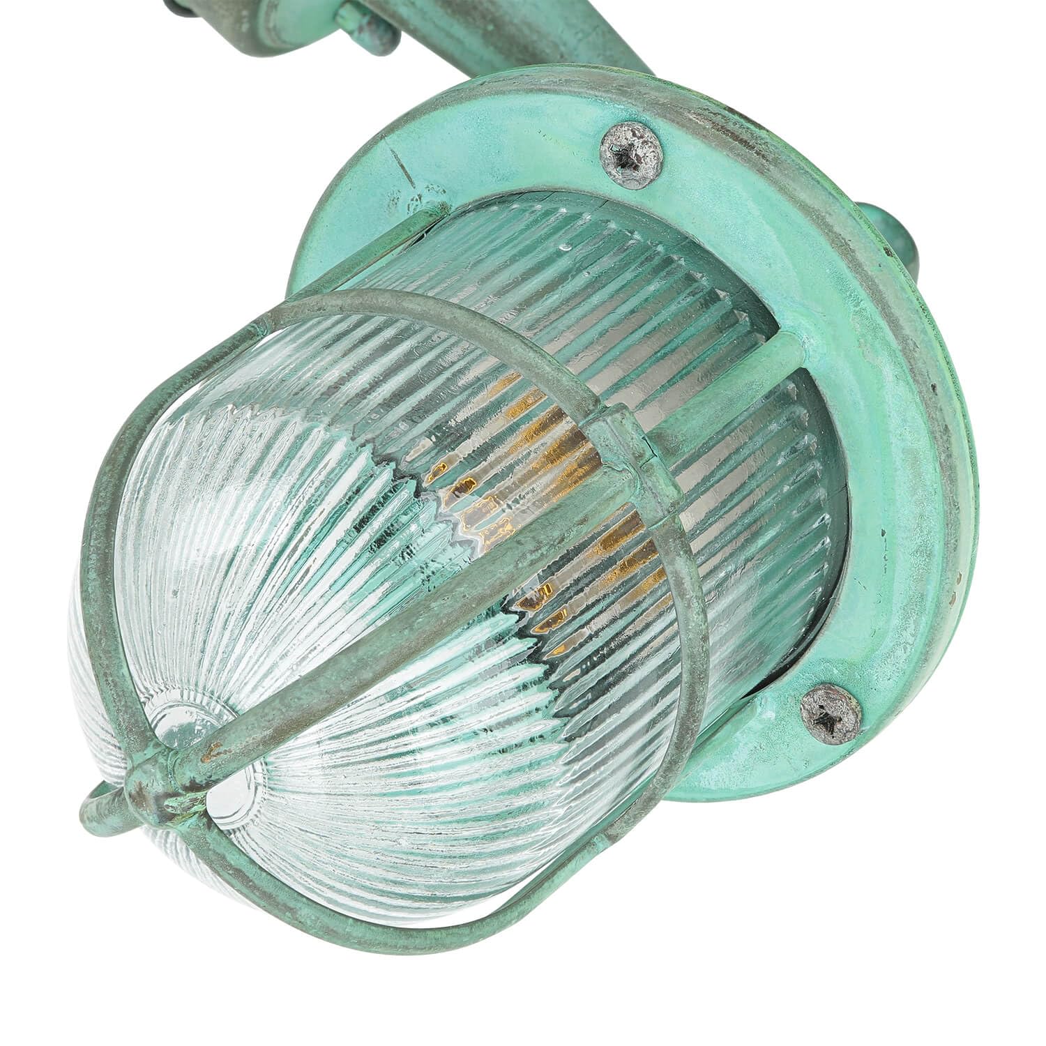 Licht-Erlebnisse Außenlampe Messing, Wandleuchte Außen E27, Maritim Lampe Antik Grün, Riffelglas, T:22 cm, IP64, Laterne, Terrasse, Balkon, Rustikal, Outdoor Wandleuchte