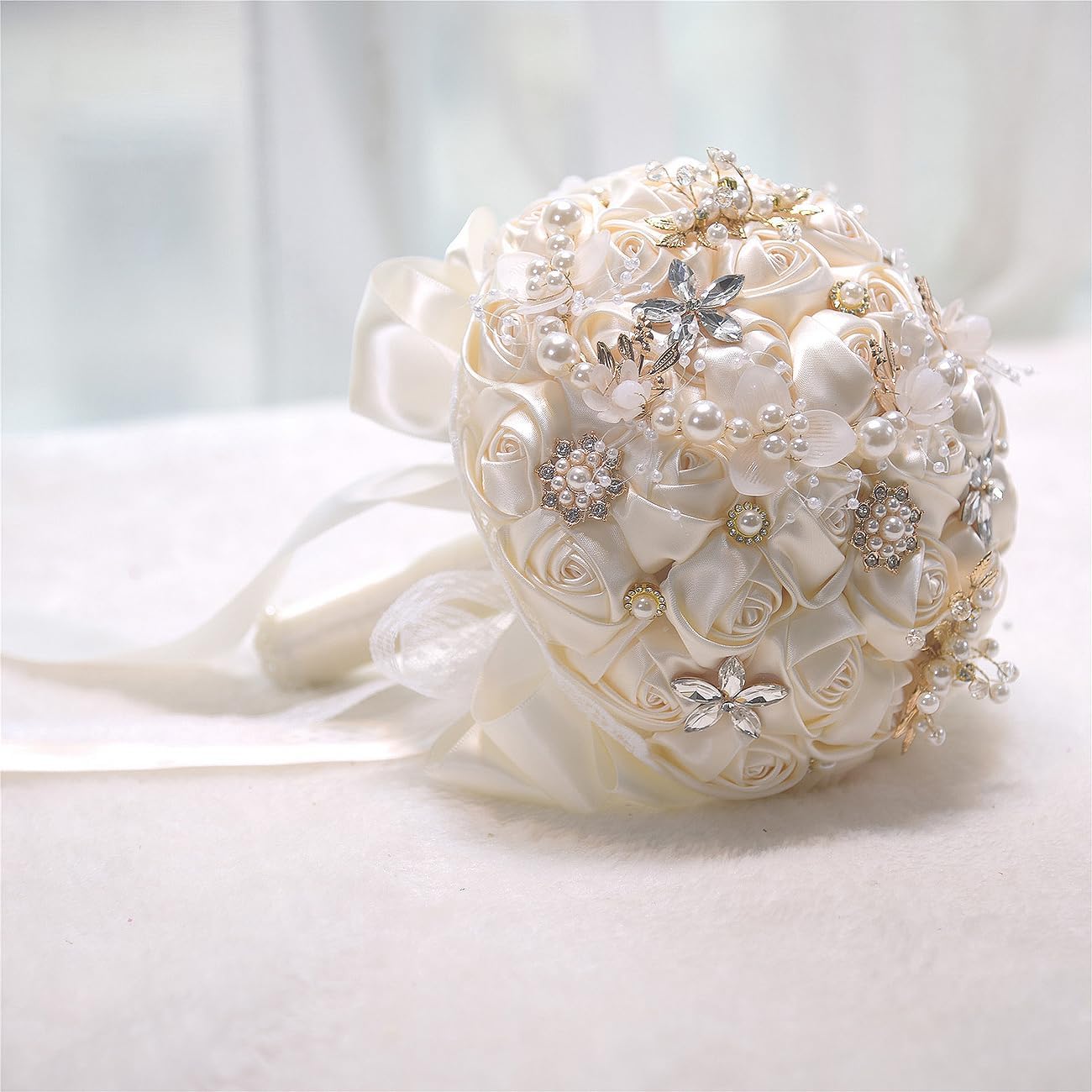 Bridal Wedding Bouquet Round Brooch Bouquet Throw Toss Artificial Rose Flower Perfect for Any Wedding Occasion