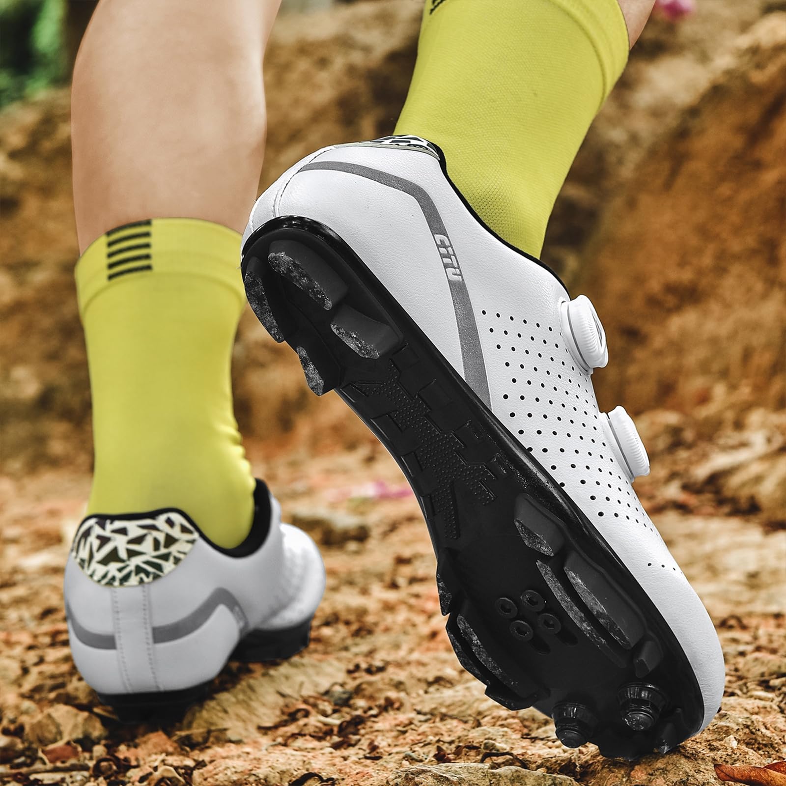 Scarpe da Mountain Bike per Uomo Compatibile con Shimano SPD 2-Bolts Pedals Traspiranti Scarpe MTB Ciclismo per Interni ed Esterni