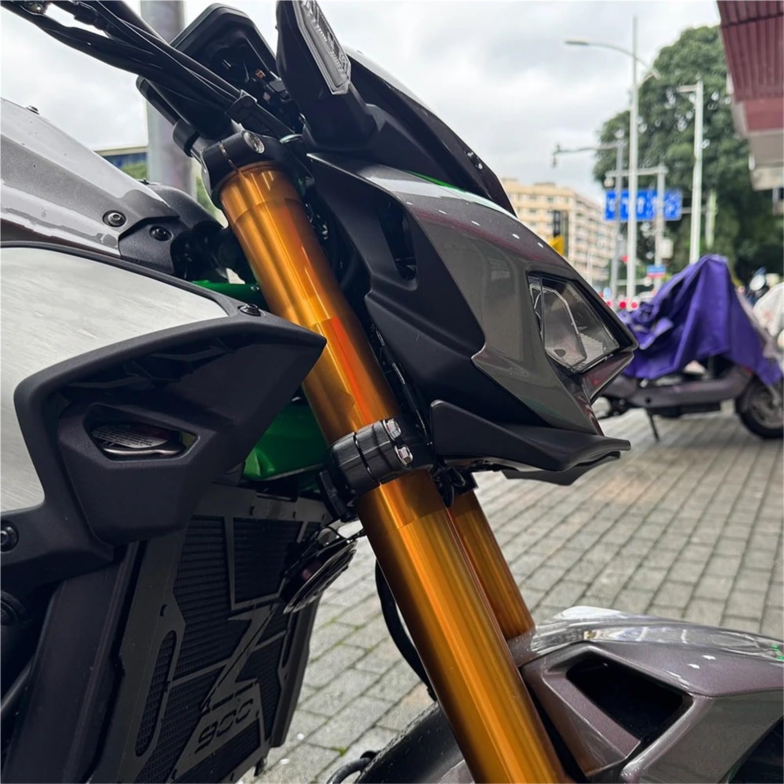 Front Bumper Splitter dachowy Pasuje do Z900 SE 2025 Spoiler przedniego dziobu przedni typu nagi Zestaw aerodynamicznego skrzydła