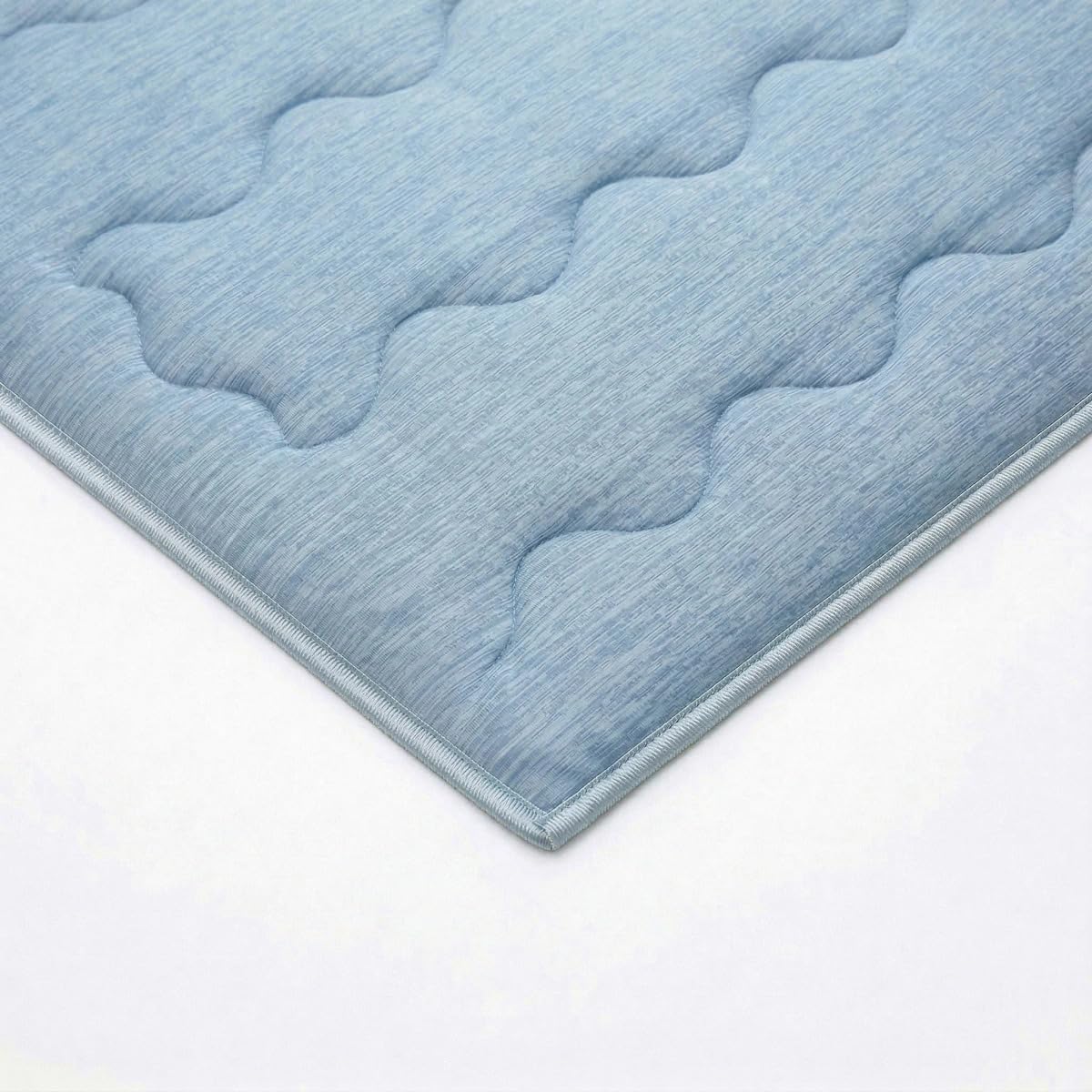 Zelesta Special Cooling Blend Sommerbettdecke ohne Bezug 240x220 cm - Kühlende 2-in-1 Sommerdecke gegen Nachtschweiß, atmungsaktiv & Ultraleicht, waschbar, für Allergiker geeignet (Sanftes Blau)