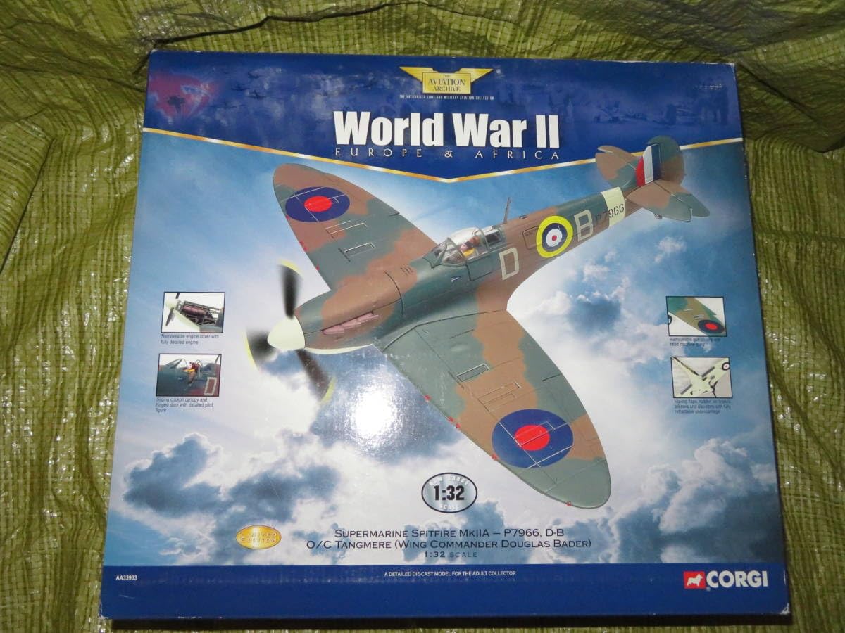 Amazon.co.jp: Corgi 1/32 ダイキャスト完成品 スピットファイア 