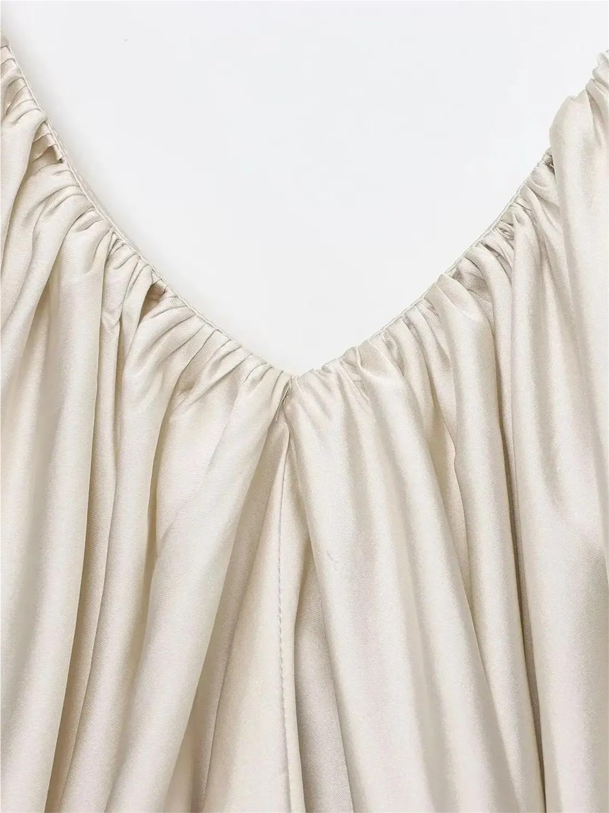 Camisola de satén con top halter sin espalda y escote en V profundo sexy | Diseño plisado con tirantes, chaleco suave sin mangas, correa versátil, top de moda de verano for mujer