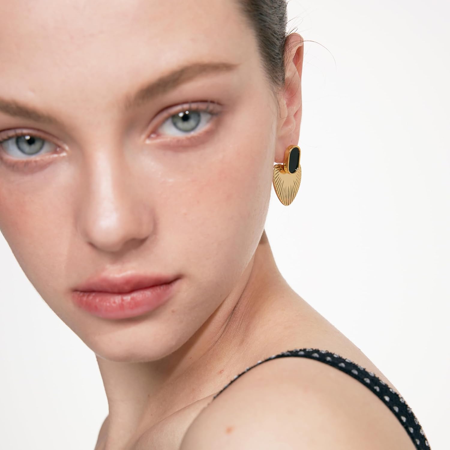 Black/White/Red/Green/Pink/Beige gold earrings for women-24K Gold Plated Heart Statement Earrings | Fashion Vintage Chunky Gold Drop Earrings | Trendy Prom Wedding Beach Dangle Earrings. - Image 2