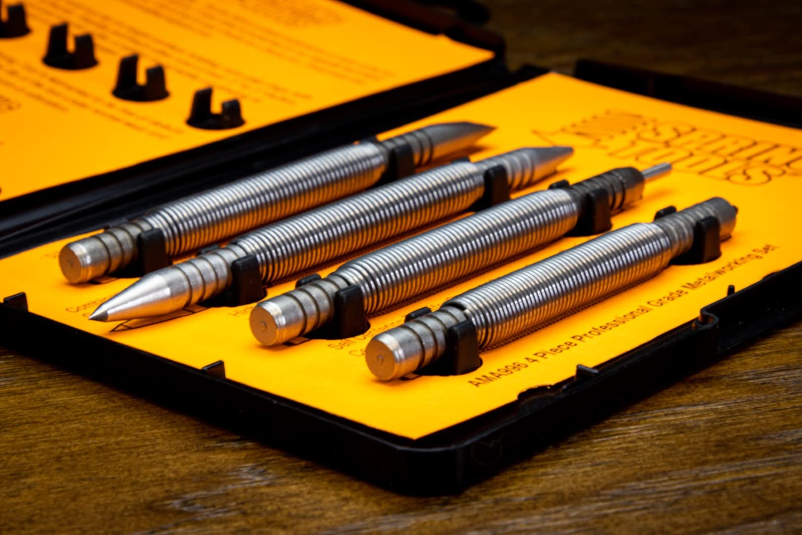springtools ama996 4 piezas Metal Set con acero de alta velocidad centro Punch autocentrado, center Punch, 5/16-inch cincel, frío, combinación Prick Punch & centro Punch.
