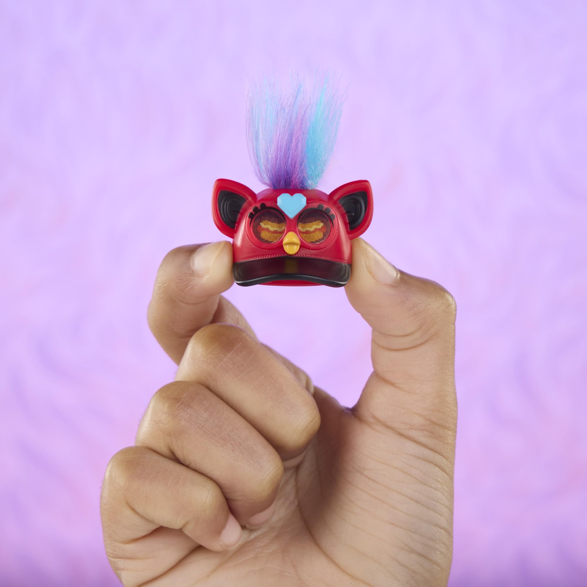 Sześciopak miniaturowych zabawkowych figurek Furby z motywami sportowymi, kolekcjonerskie figurki o wysokości 2,54 cm, wiek: od 5 lat
