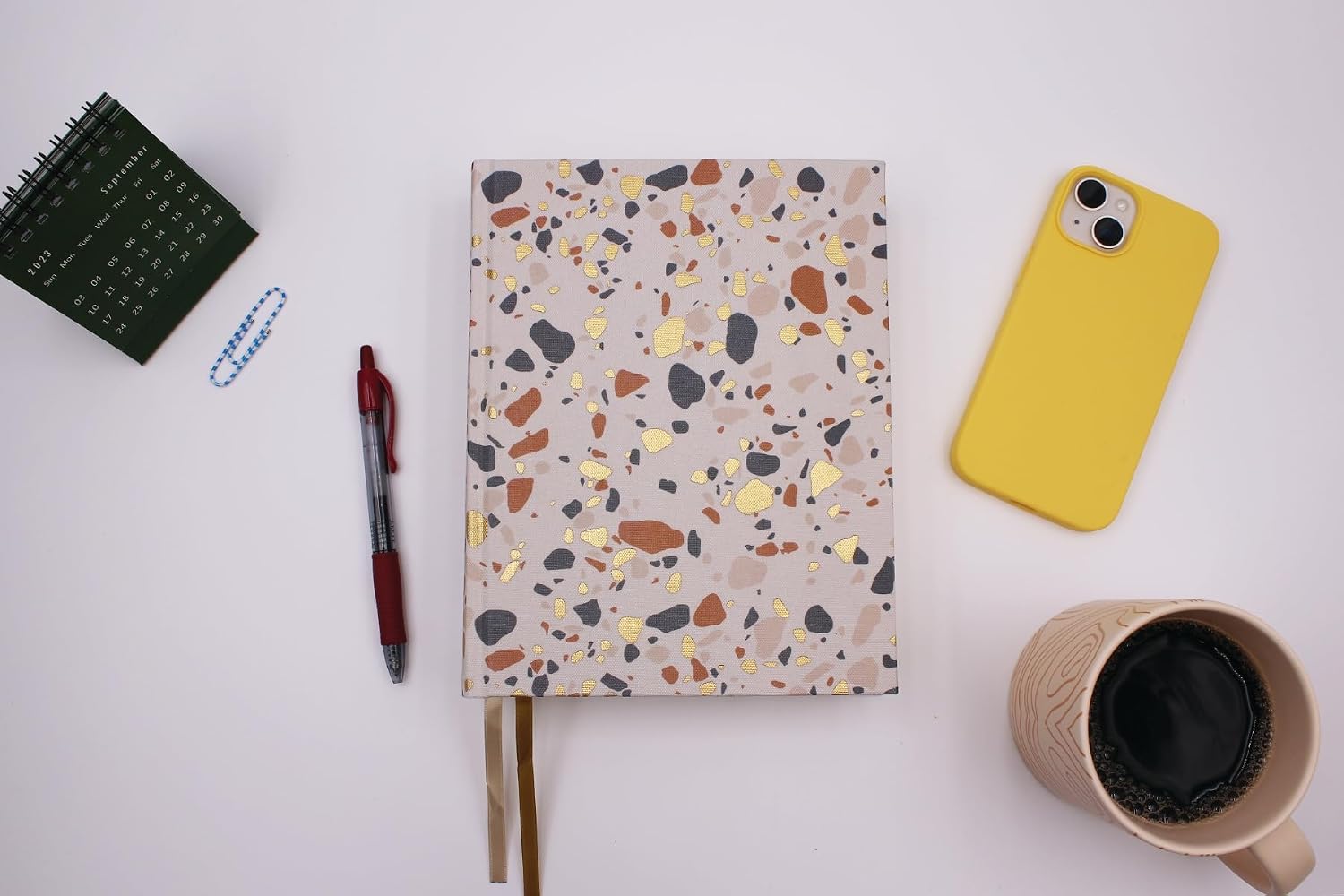 NIV, Journal the Word Bible (Perfect for Note-Taking), Cloth over Board, Cream, Red Letter, Comfort Print: Reflect, Take Notes, or Create Art Next to Your Favorite Verses