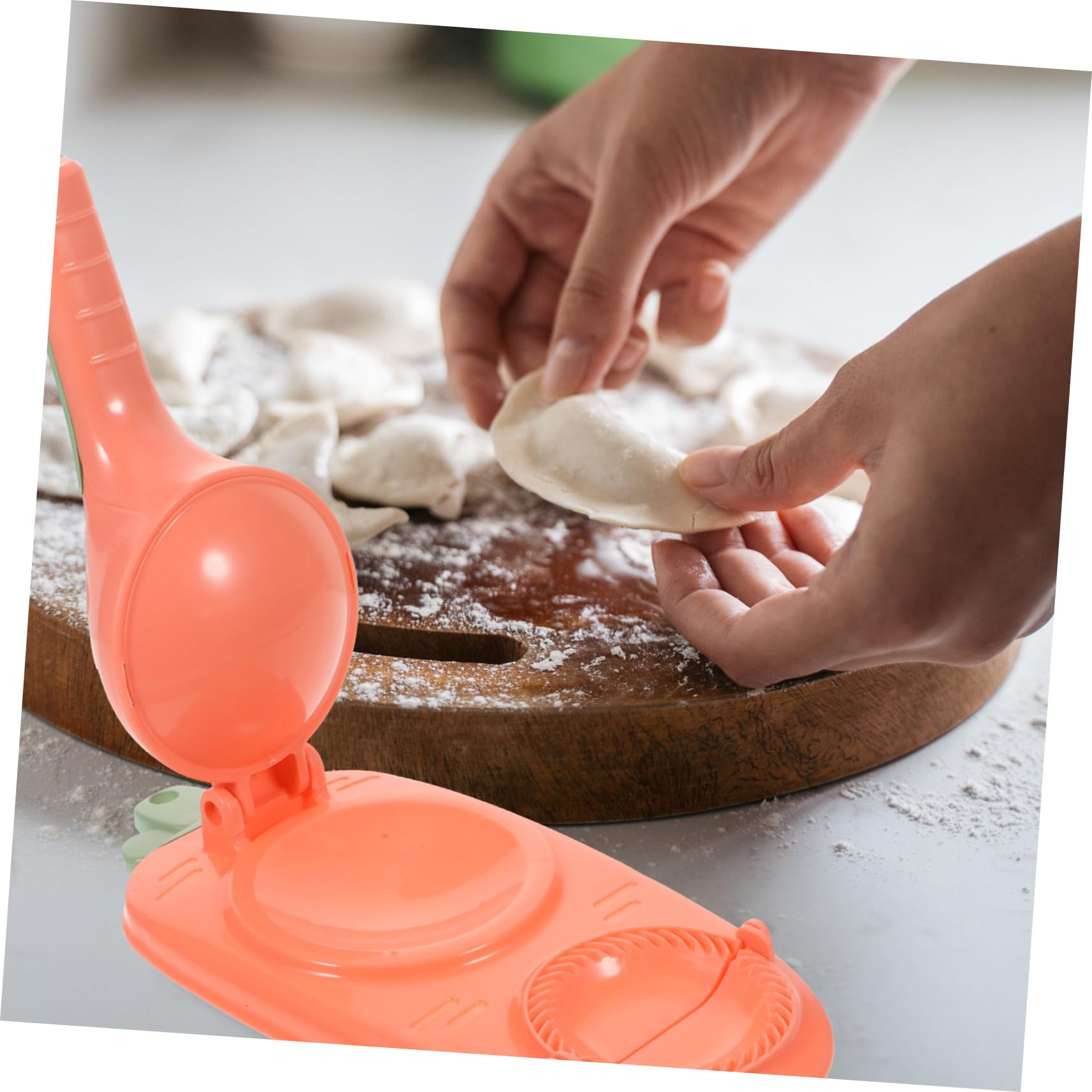 SOLUSTRE Dumpling Maker Press Manual Dumpling Skin Press Mold for Household Use Convenient Dough Presser for Wontons Ergonomic Design Lightweight and Easy to Store