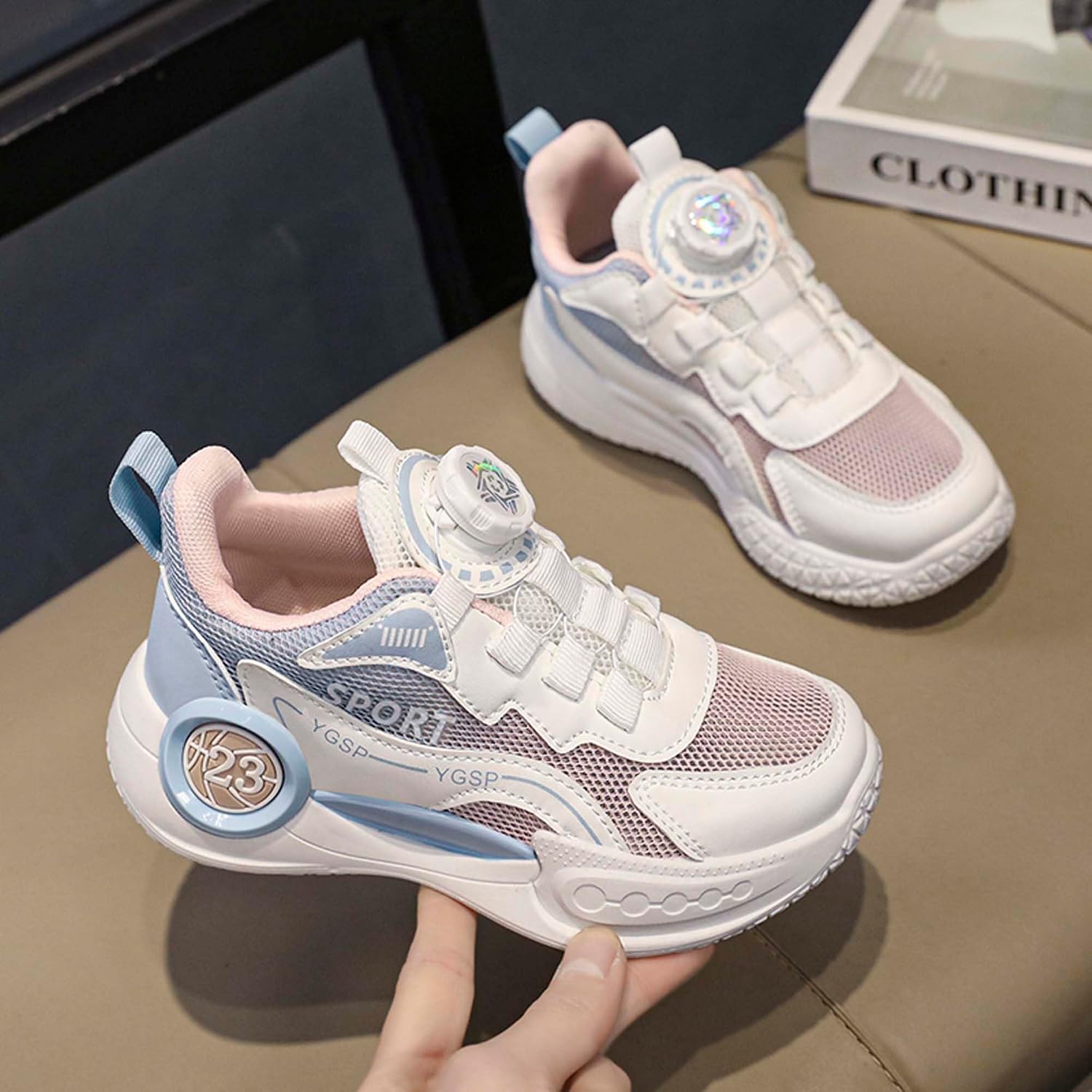 Kids Rotate Buckle Casual Sneakers Mesh Fabric Breathable Running Shoes Rubber Sole Anti Slip Walking Shoes Wear Resistant and Durable Badminton Sneakers Low Top Lace Up Travel Shoes