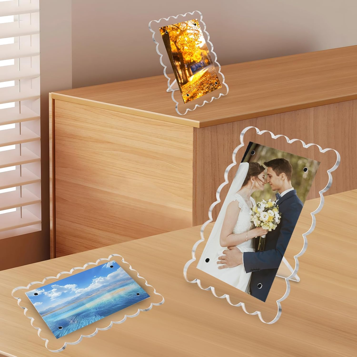 PICASSO SIGNAGE Acrylic 5X7 Frame Clear Scalloped Photo Frame with Magnetic Holder for Vertical and Horizontal, Magnetic Picture Frames for Refrigerator and Desktop Display (4 x 6 PHOTO SIZE (1Pack)) 3