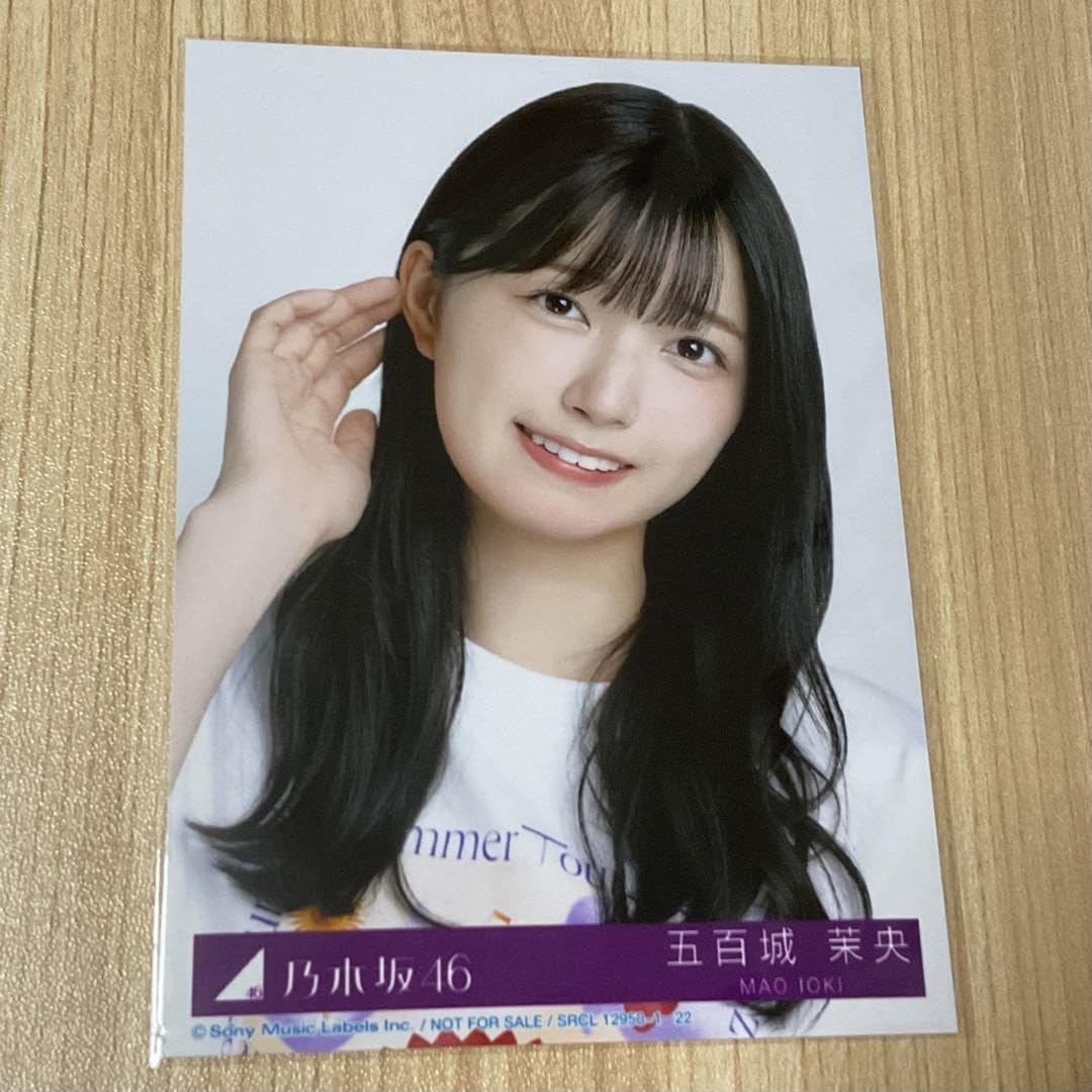 五百城茉央　チートデイ　直筆サイン入り生写真 五百城茉央 チートデイ 直筆サイン入り生写真 Amazon.co.jp