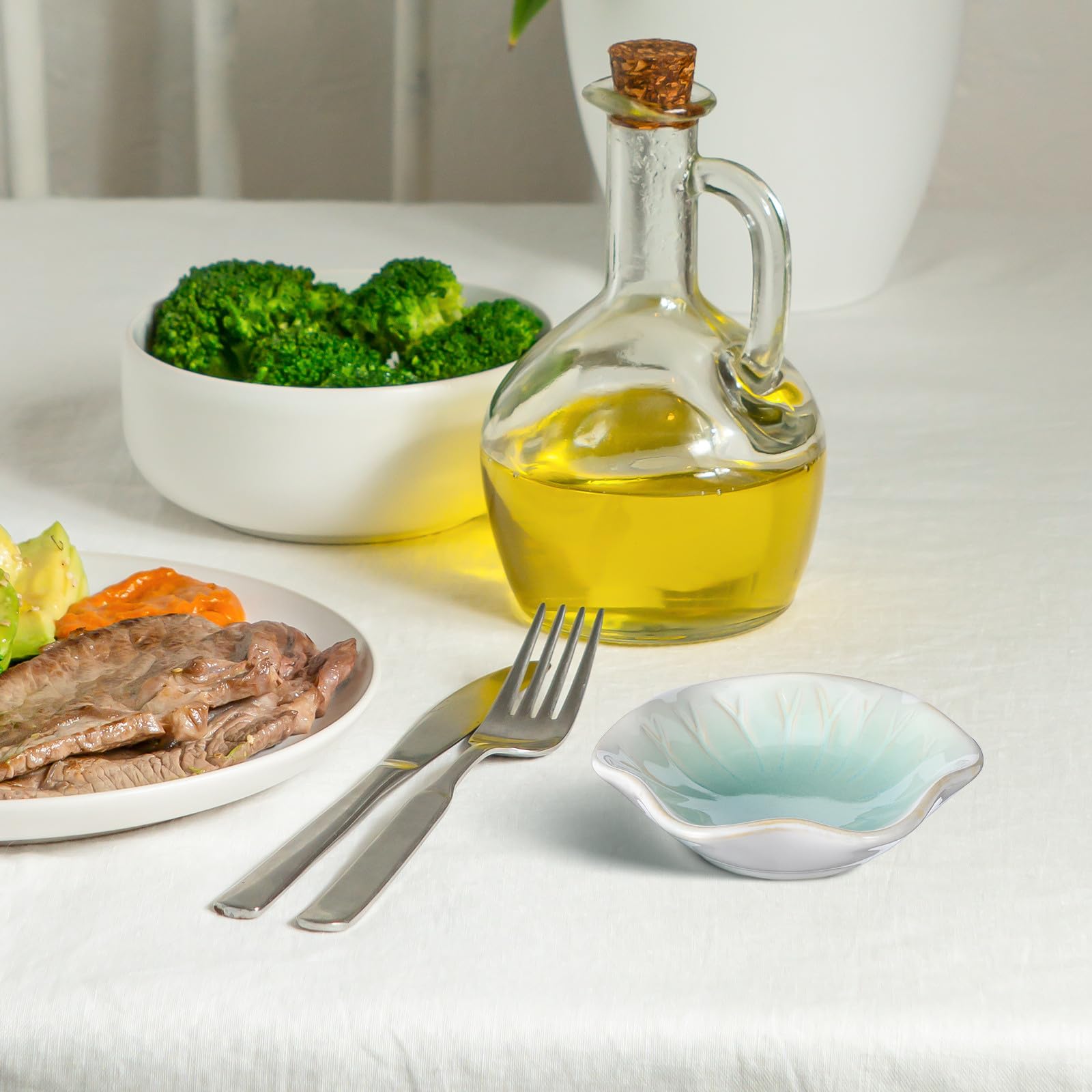 TOYANDONA Set 6 Pezzi Ciotole Giapponesi per Salsa di Soia in Ceramica Smaltata, Piccole Ciotole da Portata Colorate, Resistenti al Calore, per Sushi, Barbecue e Pasti in Famiglia