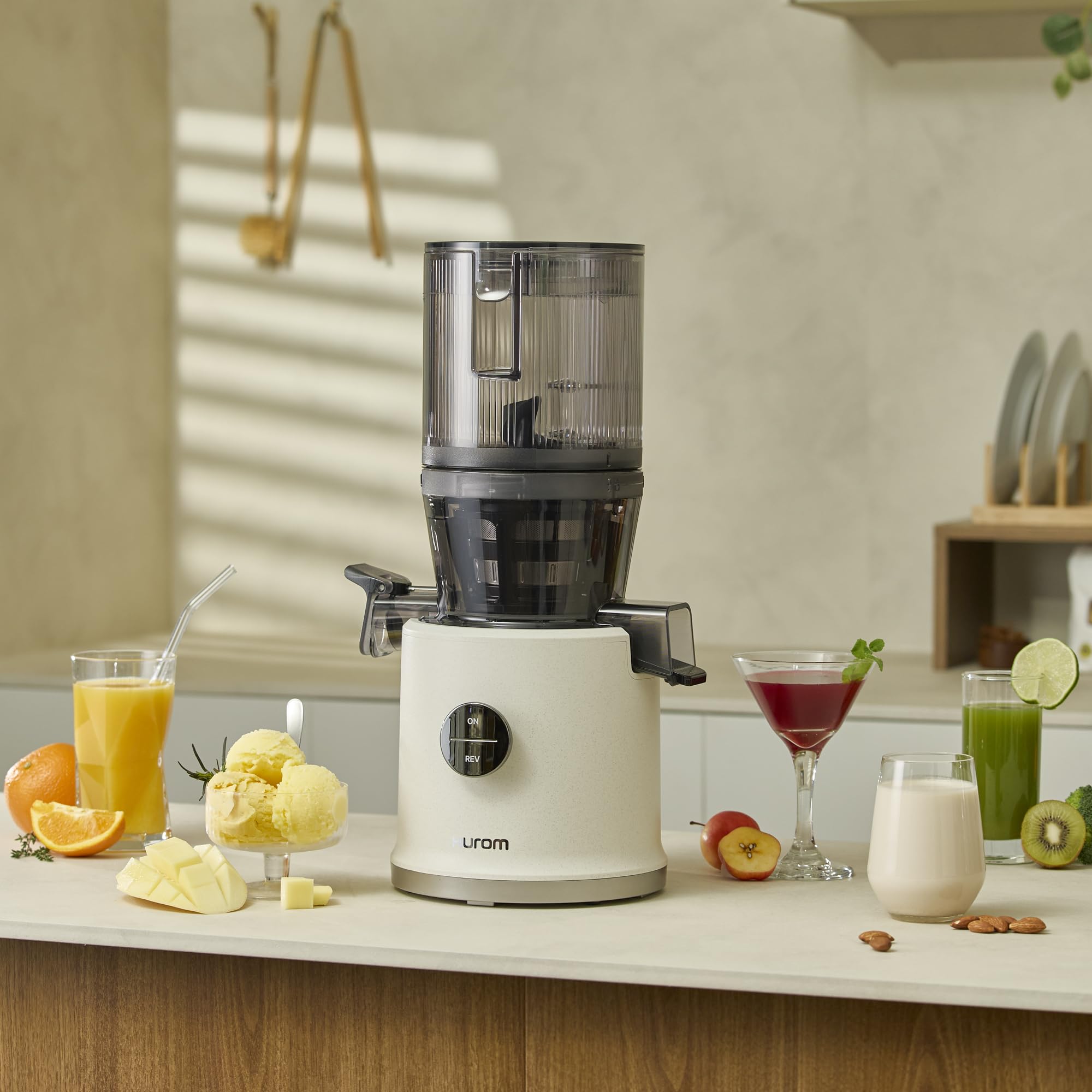 Hurom H80-ST Neuer Slow Juicer | Elektrische Kaltpresse | Entsafter für Gemüse & Obst | 2.2L Kapazität | Automatische Entsaftungsfunktion | BPA-frei | 15 Jahre Garantie | 200W | (Titangrau)