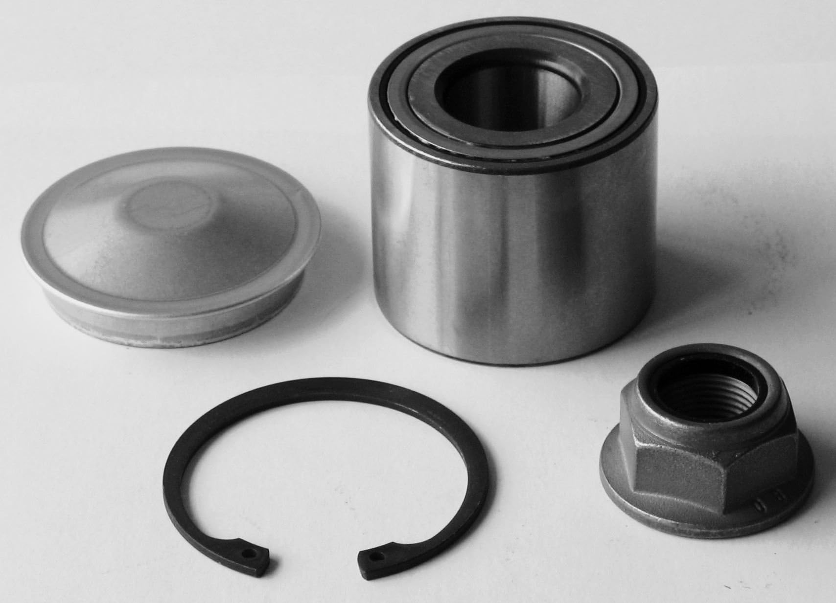 Clio Mk3 2005-2013 Rear Wheel Bearing Kit + FREE Umate Styling Air Freshener with every Order