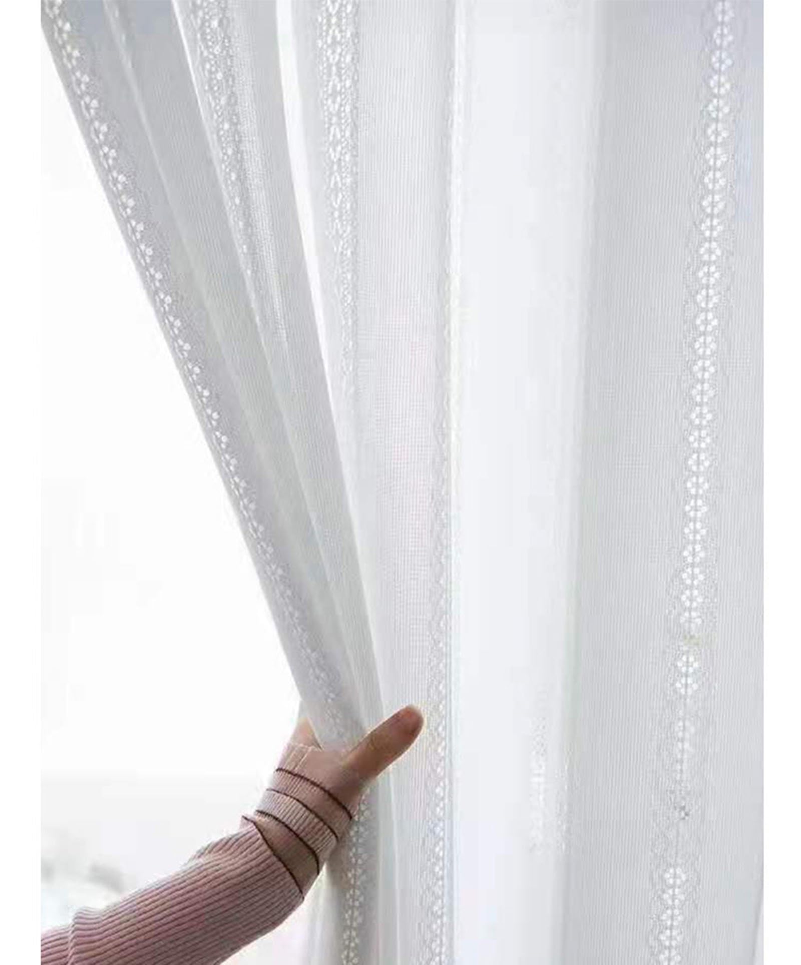 Beydodo Rideau Voilage Demi Fenetre Lot de 2, Rideau Chambre Semi Transparent 137 x 160 Tab Top, Dentelle Creuse Blanche
