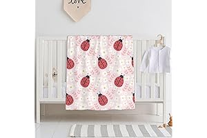 Cozy Ladybug Baby Blanket: A Sweet Dream for Your Little Explorer