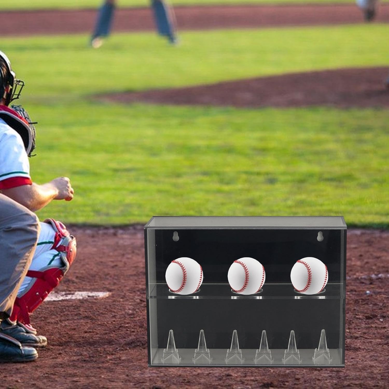 野球ディスプレイケースには、6つのボールを収納できます。壁取り付けまたは卓上防塵アクリルソフトボール記念品ショーケース。