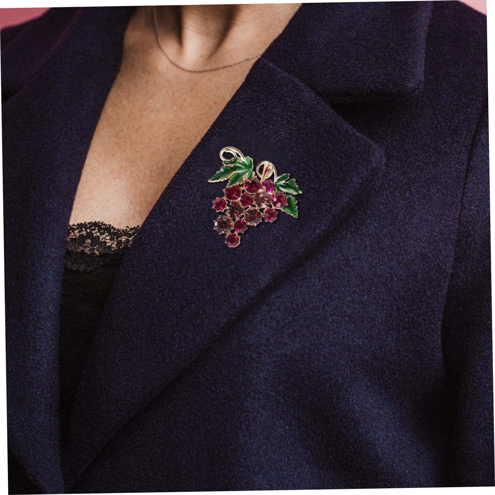 Pins de Solapa en Forma de Fruta Uvas de Diamantes de imitación Esmalte de alfiler