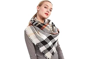 Soft and Versatile Plaid Scarf: The Perfect Winter Accessory